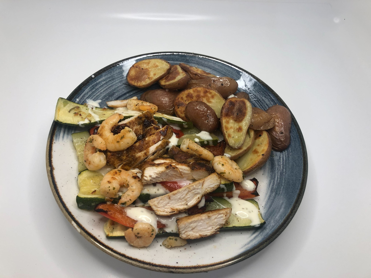 Surf Turf Cajun H Hnchen Und Knoblauch Garnelen Rezept Hellofresh