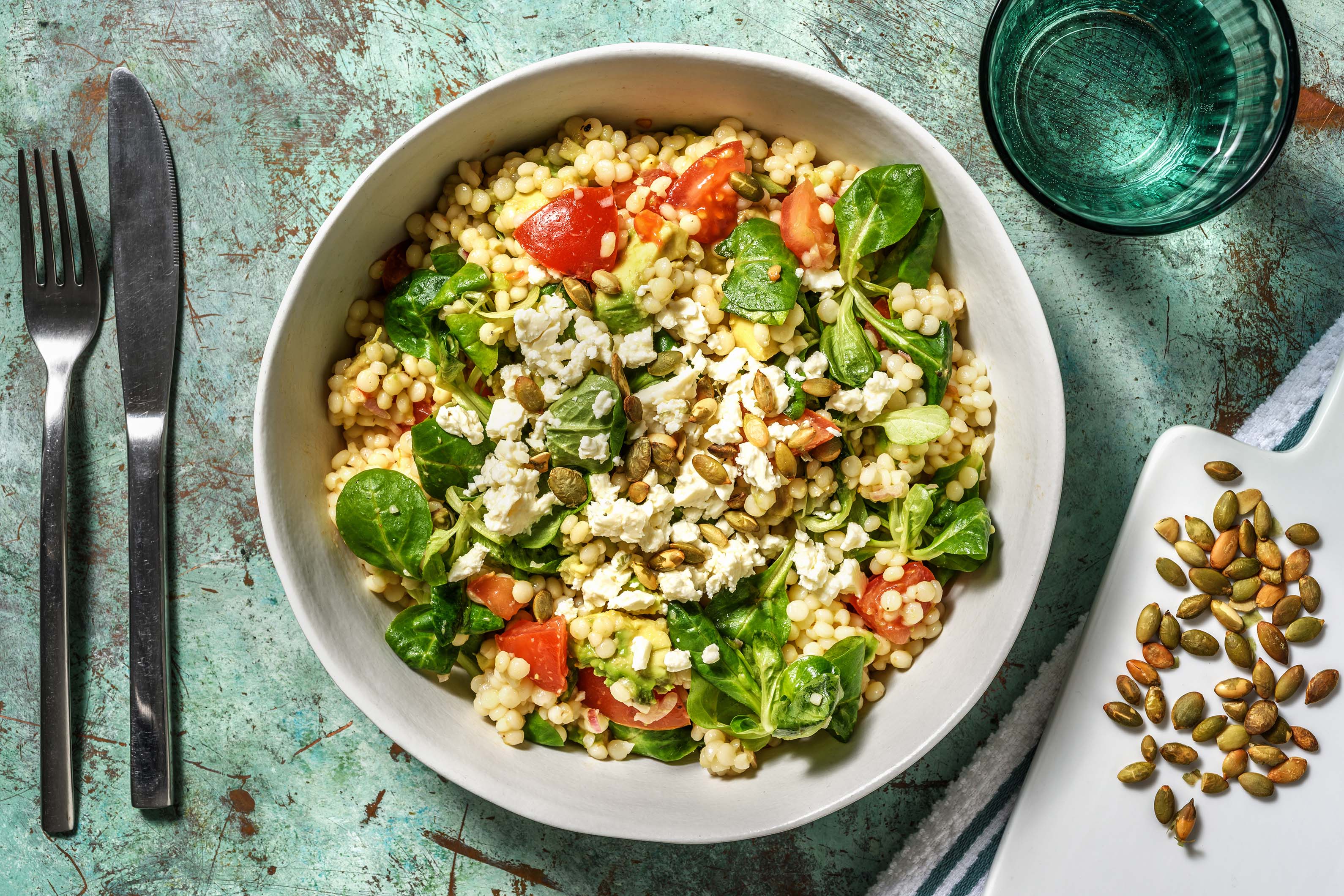 Salade De Couscous Perl L Avocat Et La Feta Recette Hellofresh