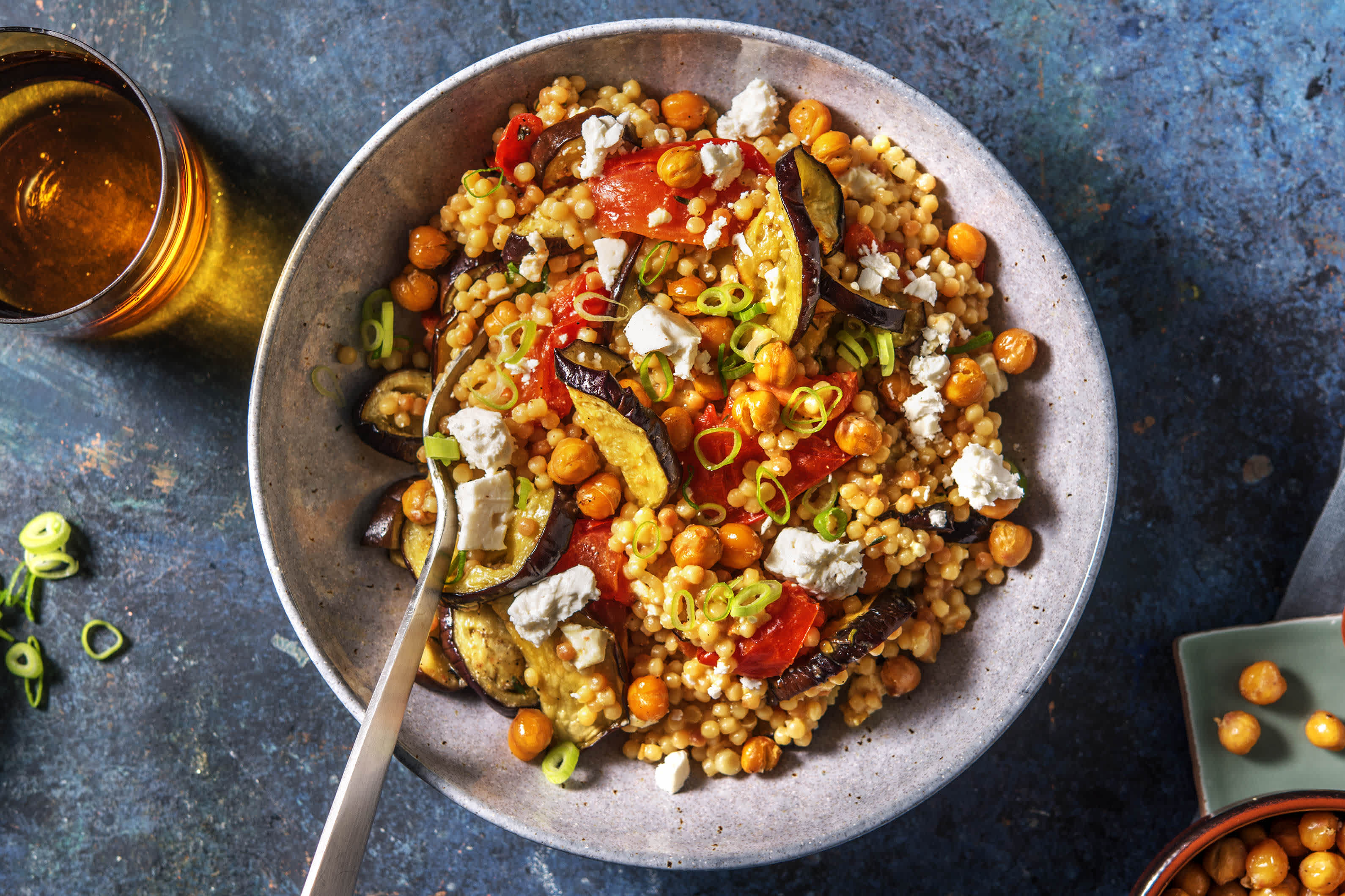 Parelcouscous Met Geroosterde Kikkererwten En Feta Recept Hellofresh