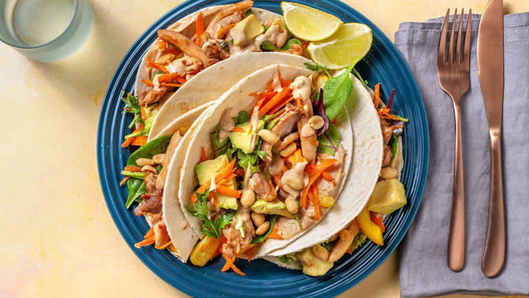Asiatische Tacos mit Hähnchen & Avocado