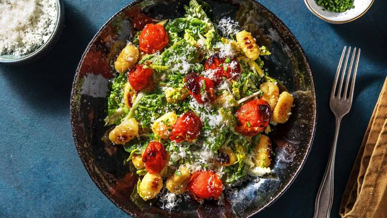 Caesar Salad mit gebratenen Gnocchi