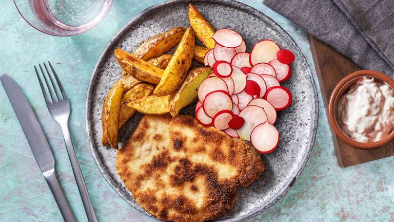 Schnitzel mit Ofenkartoffeln
