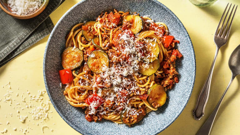 Spaghettis à la sauce tomate au bœuf et à l’ail
