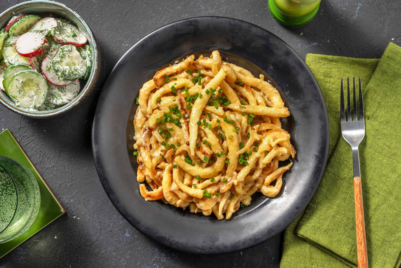 Cremige Spätzlepfanne mit Schmelzzwiebeln