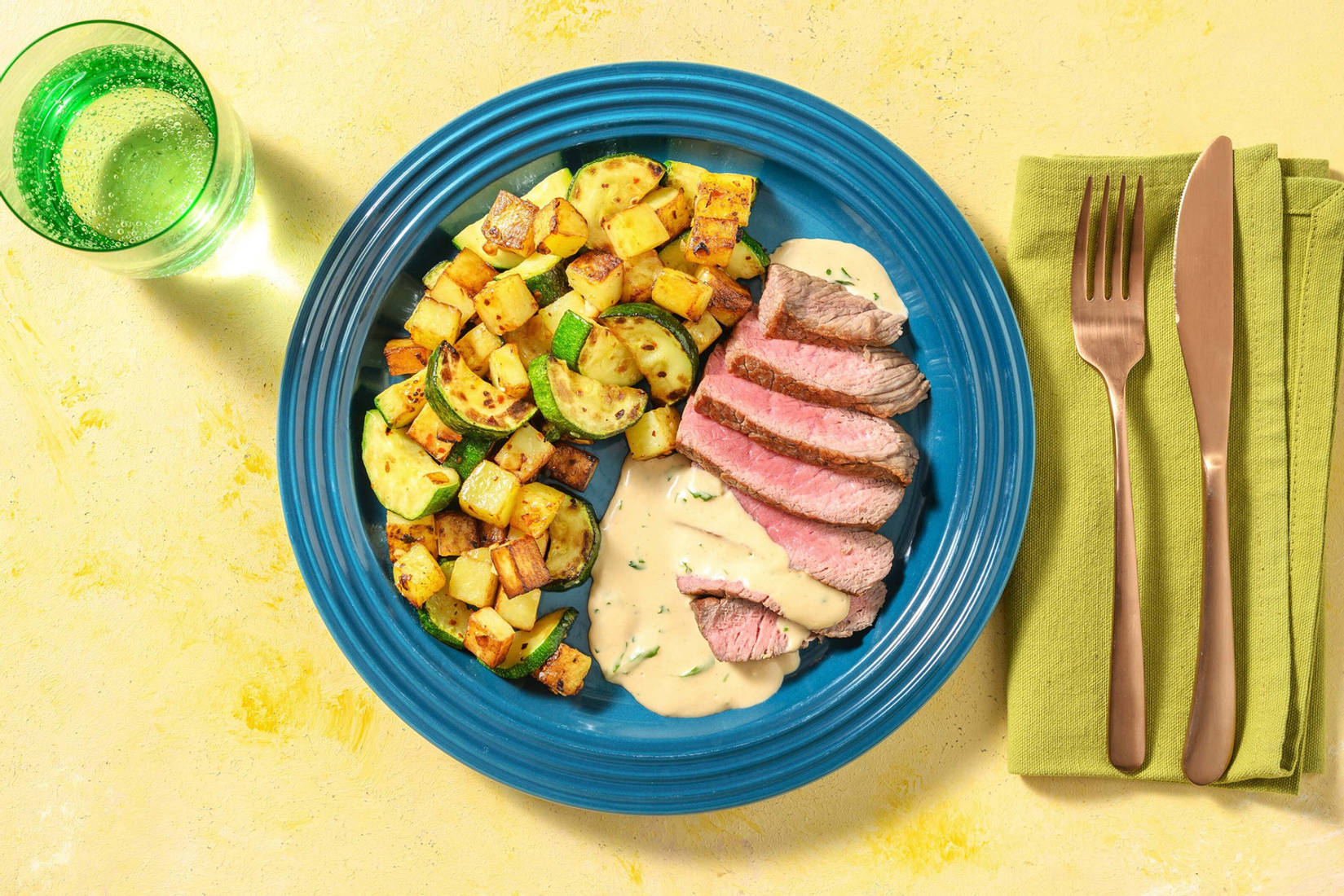 Rinderhüftsteak mit Kräuterrahm