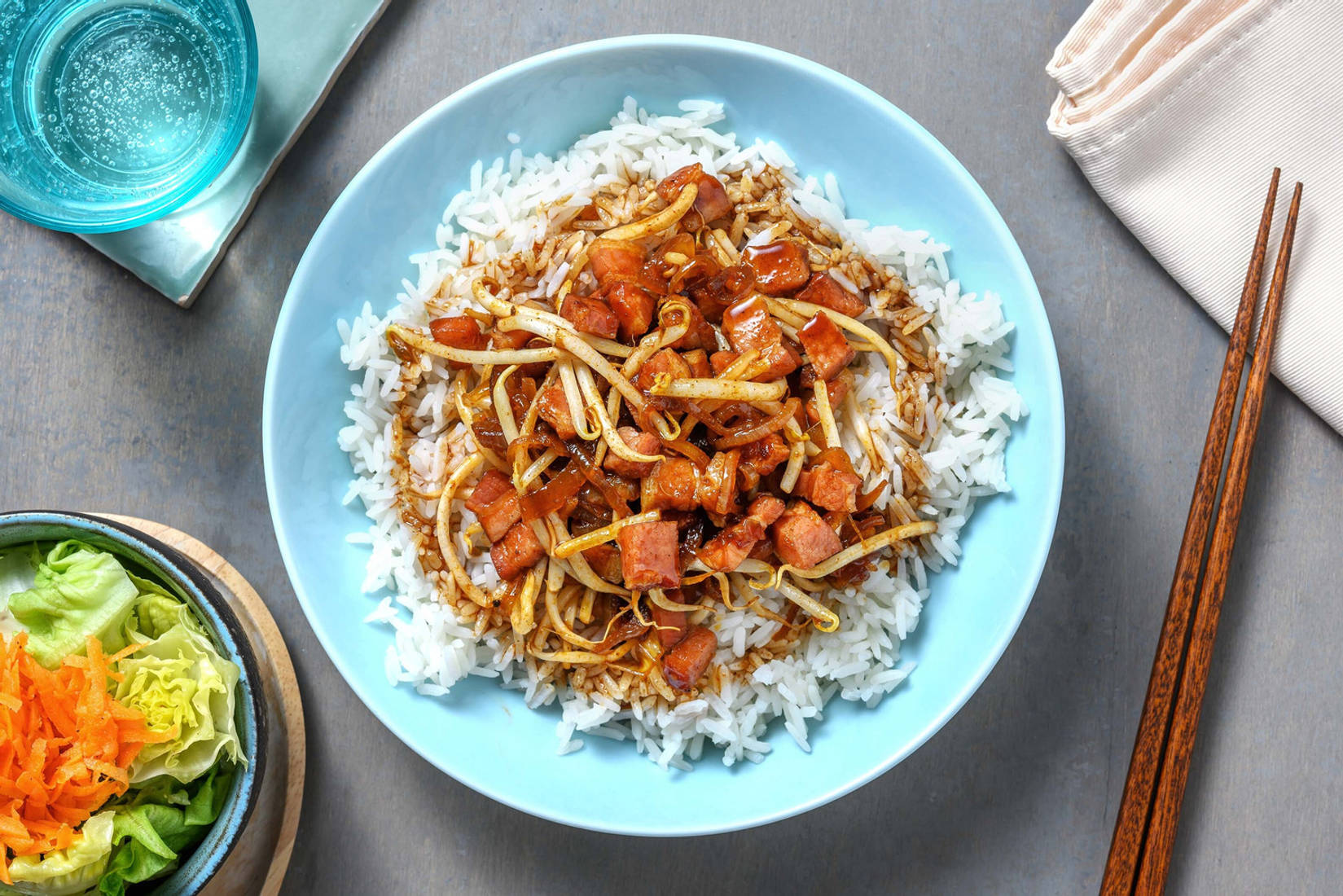 Flanc de port à la coréenne et carottes à l'aigre-douce