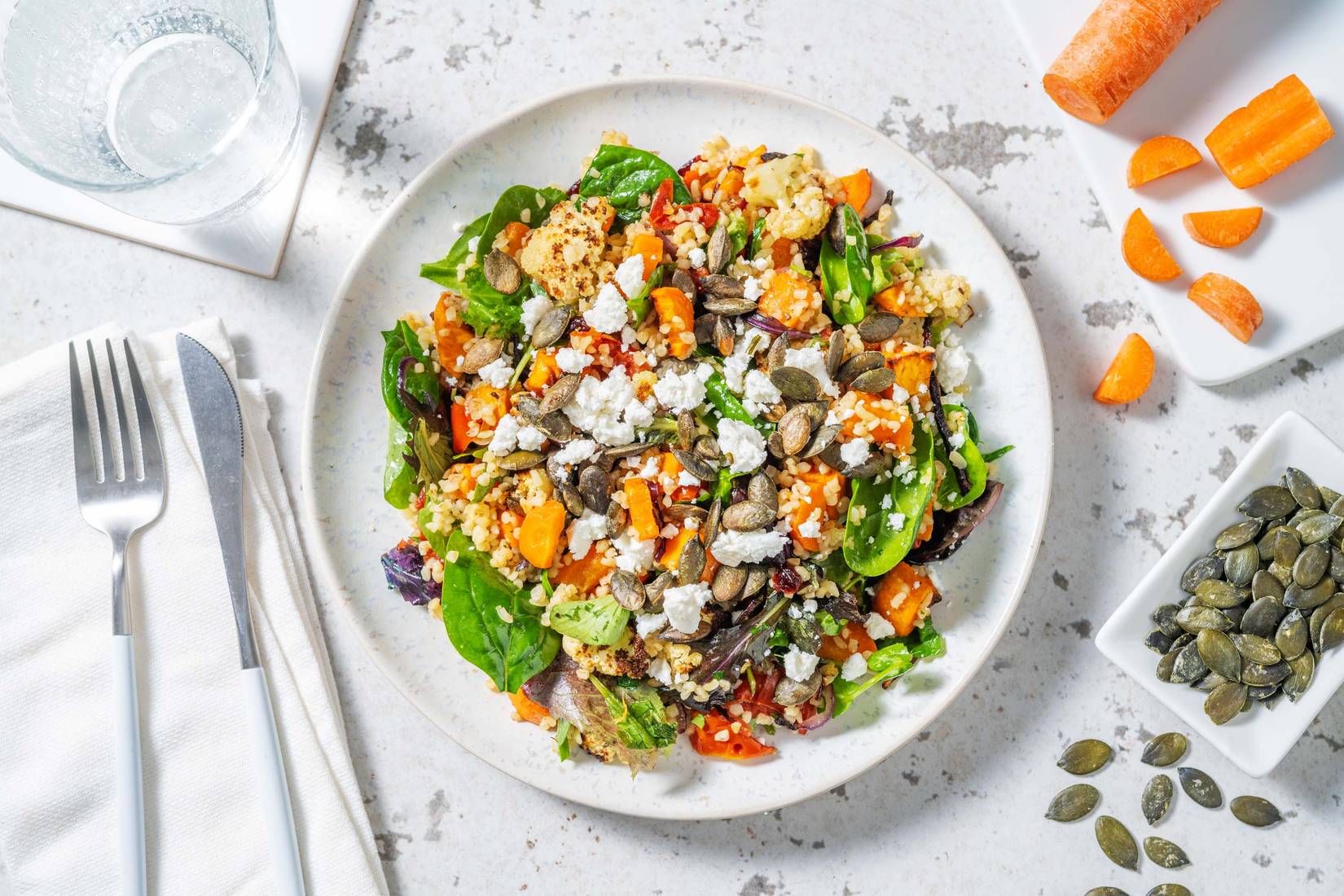 Salade de boulgour aux légumes rôtis et fromage grec