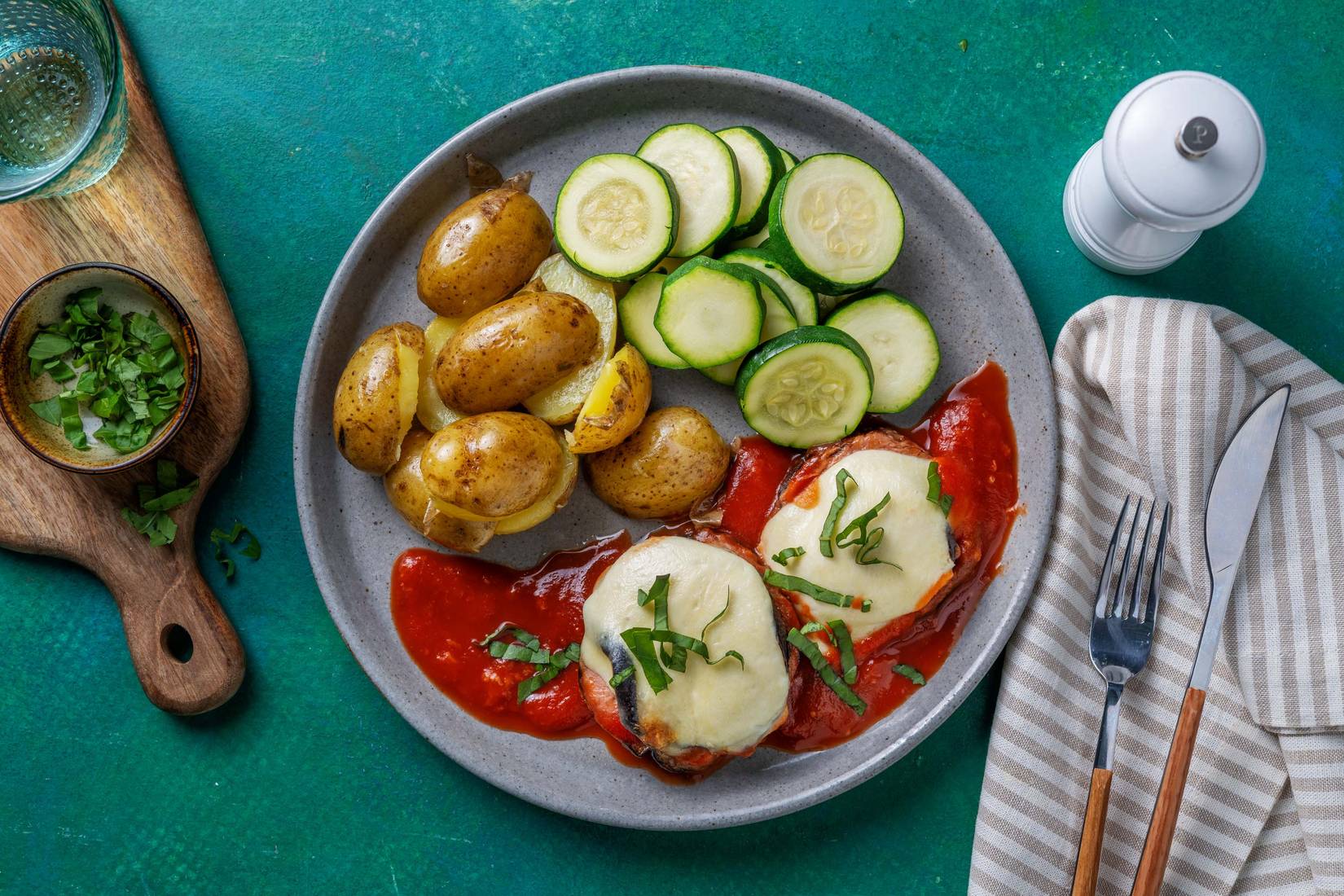 Auberginen nach Art „Parmigiana“ dazu Rosmarinkartoffeln