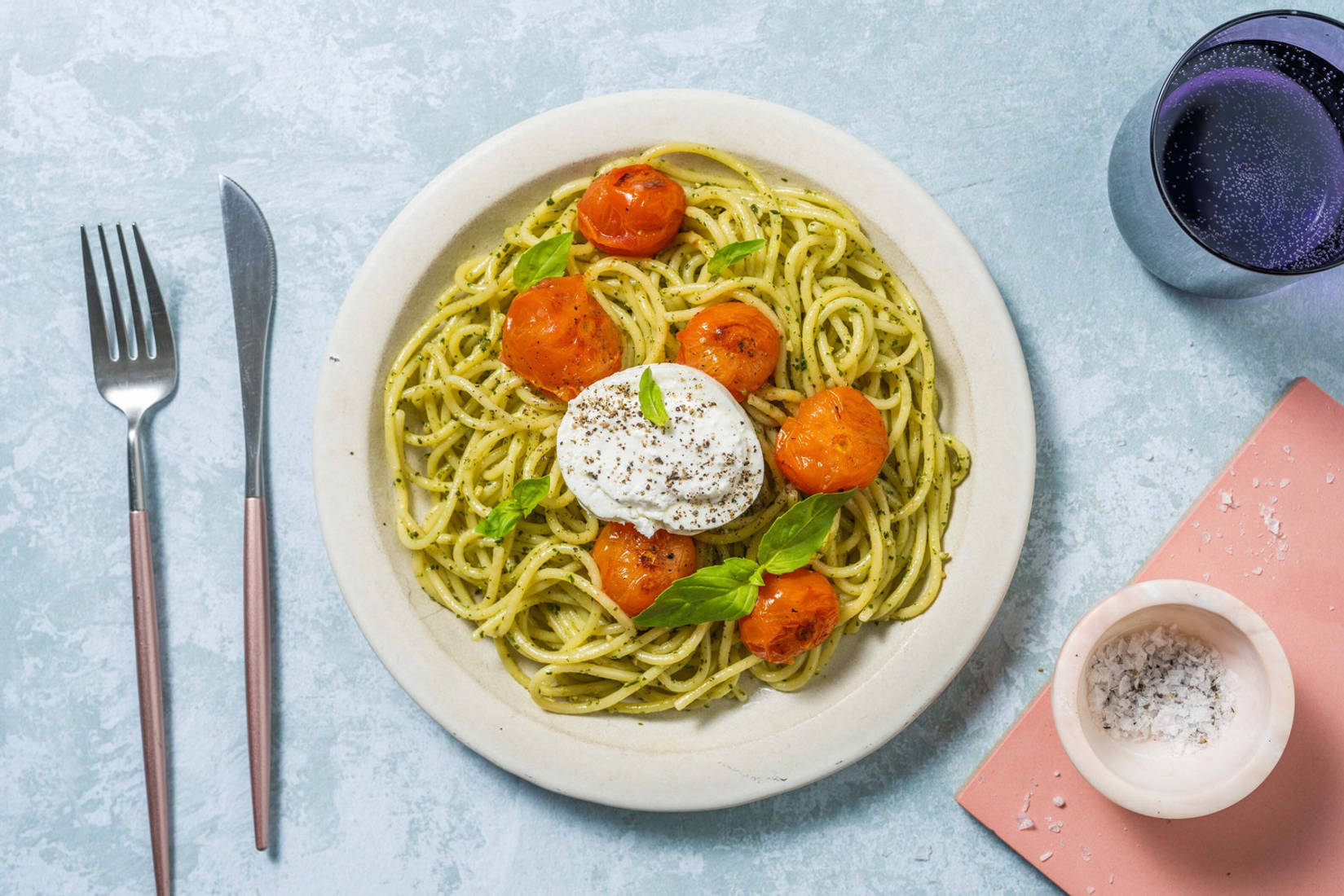 Spaghetti Burrata mit Pesto & Kirschtomaten