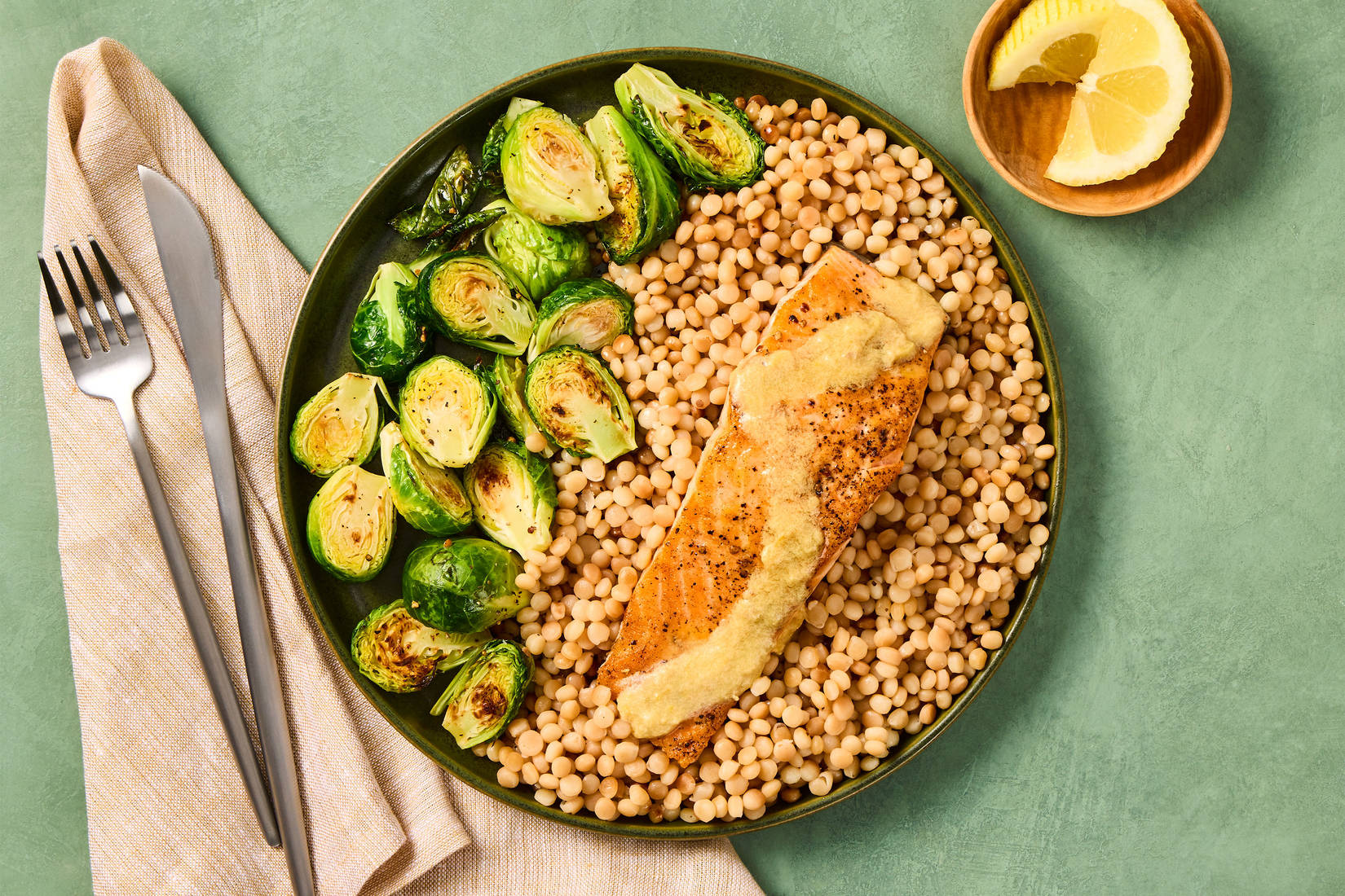 Seared Salmon & Lemon-Dijon Sauce