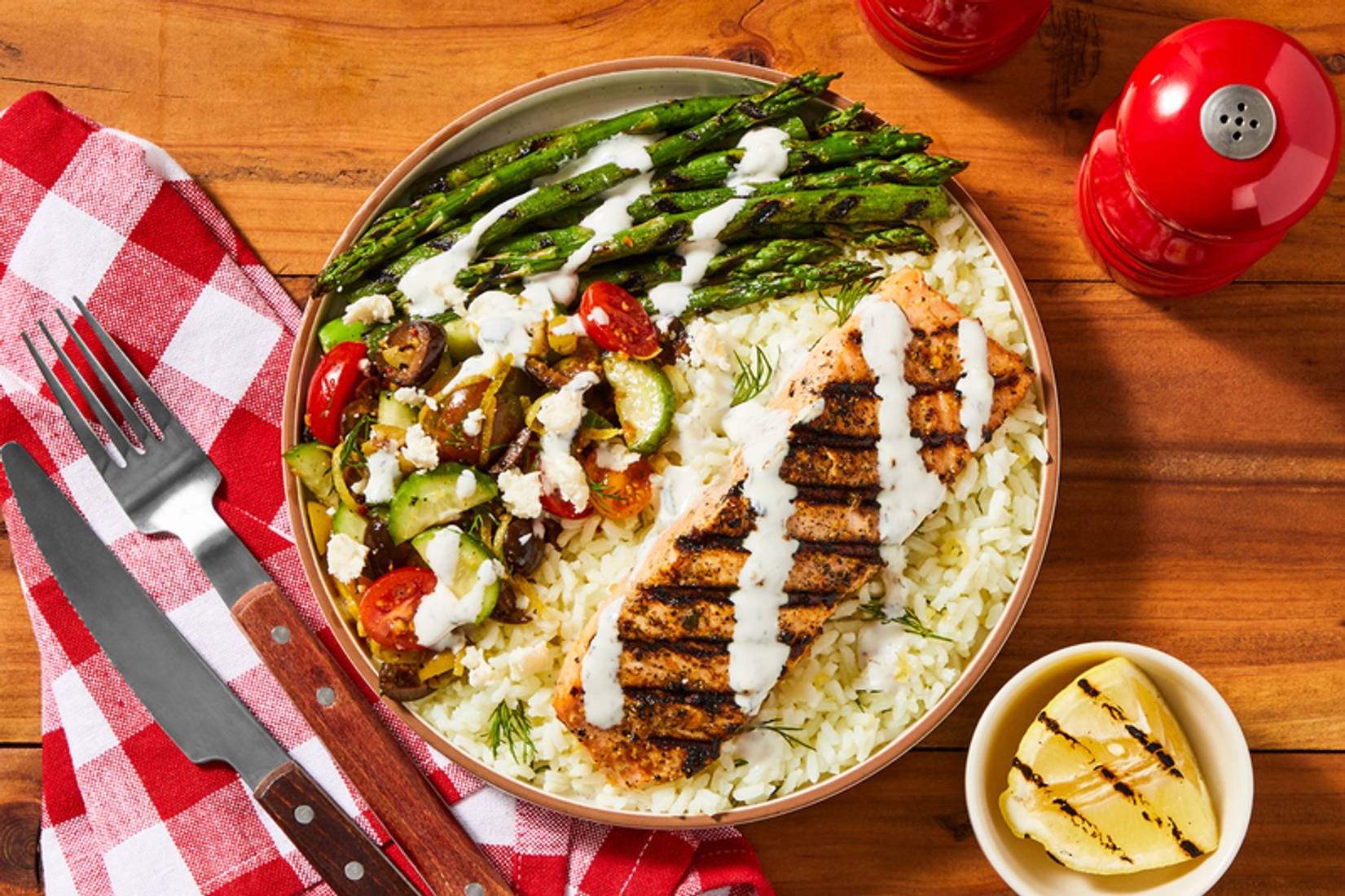 Saumon grillé à la méditerranéenne