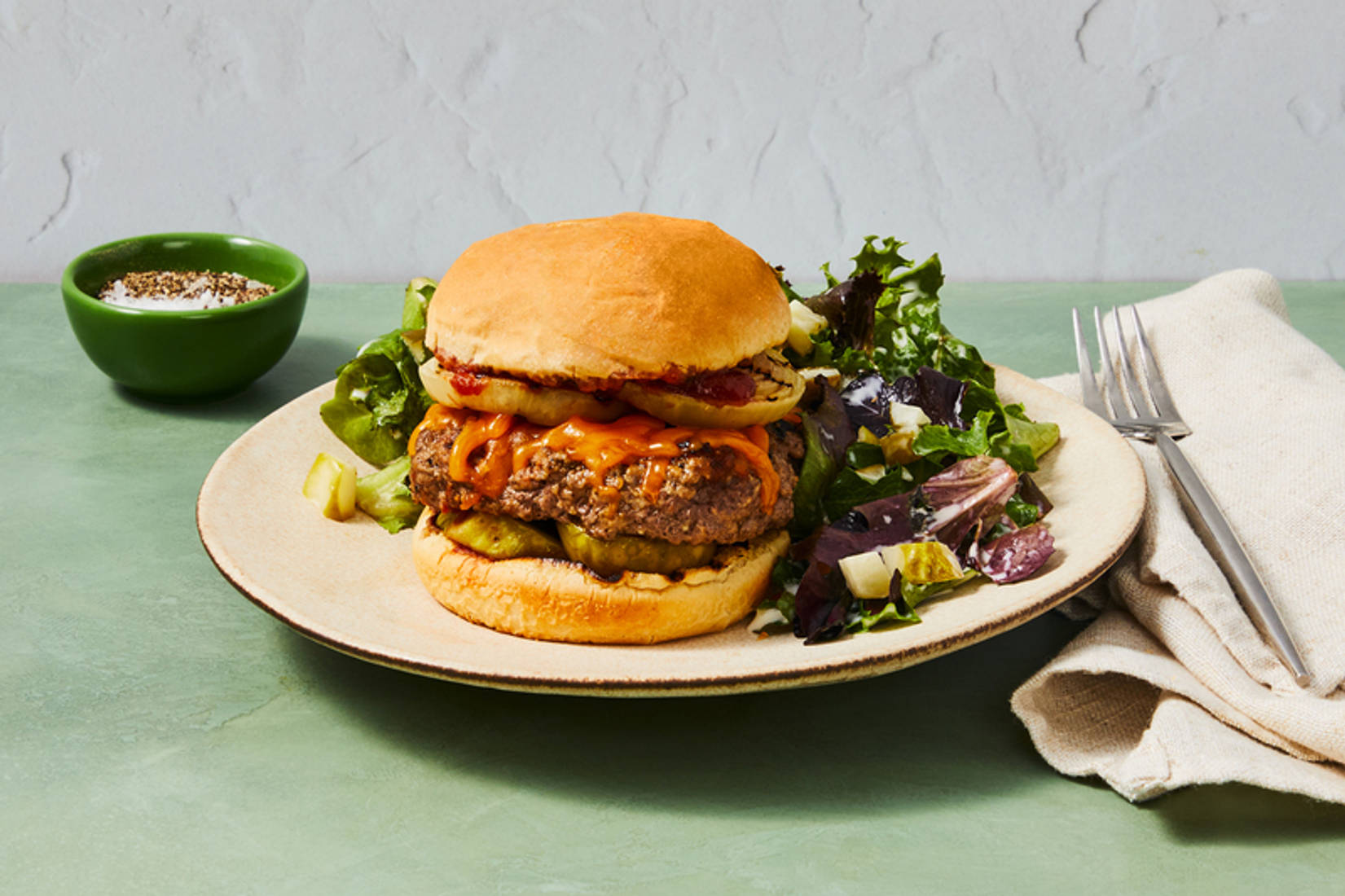 Smash burgers de double bœuf grillé