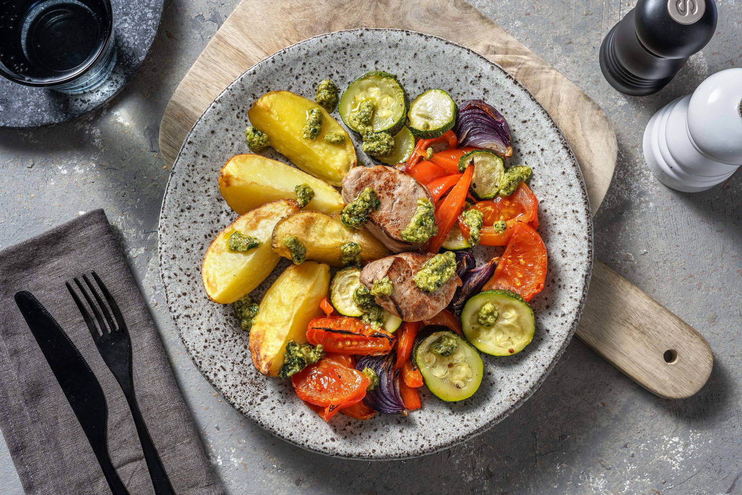 Würziges Bio-Schweinefilet mit Mandelpesto