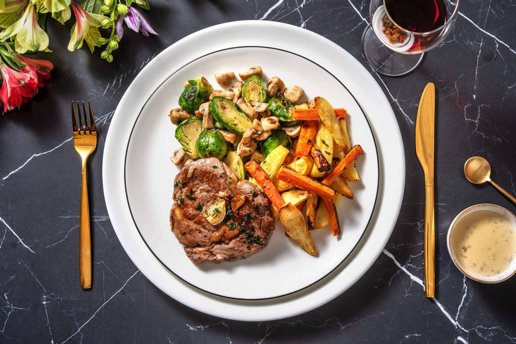 Pavé de bœuf sauce au bleu & thym frais