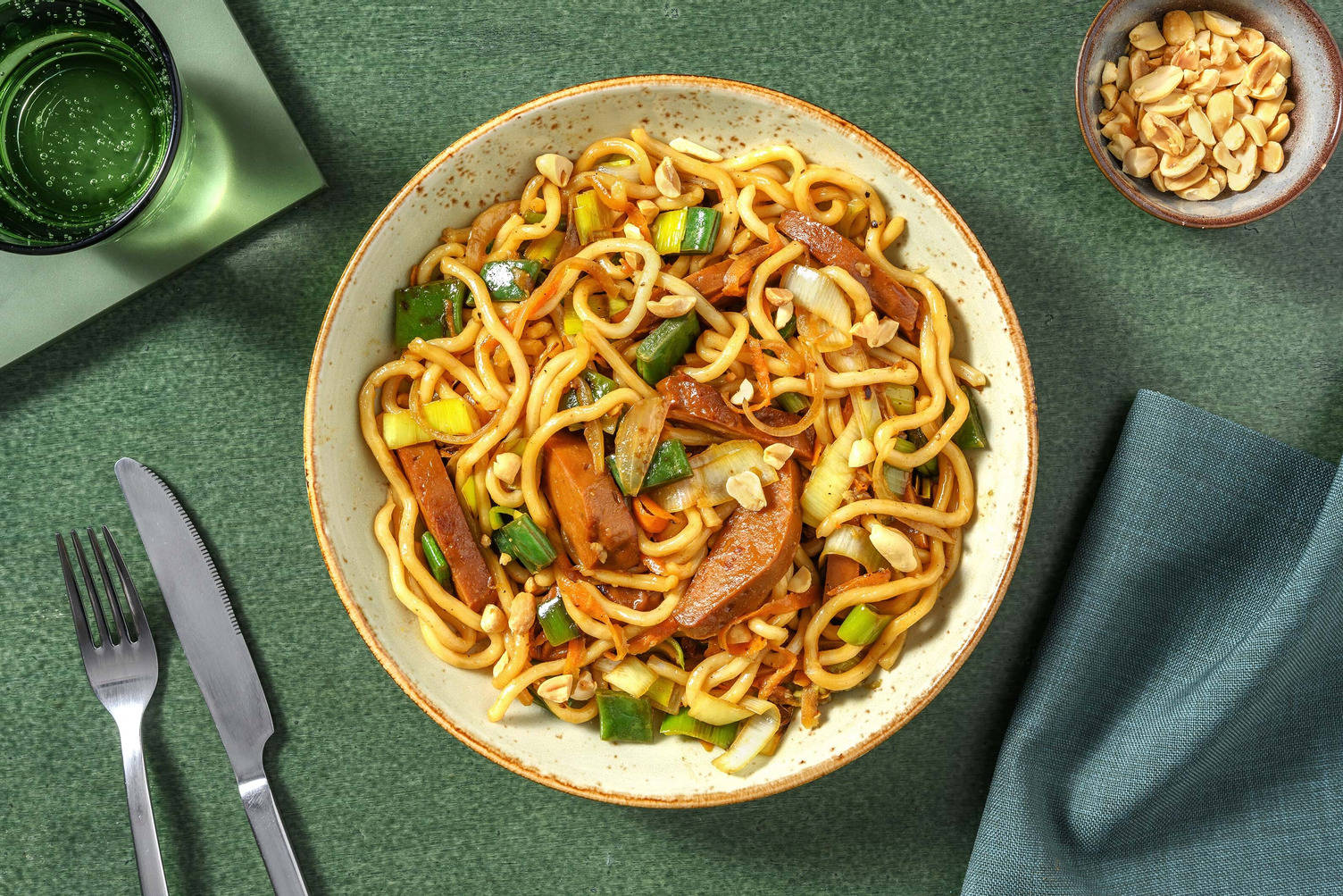 One pot de nouilles udon & émincés de seitan