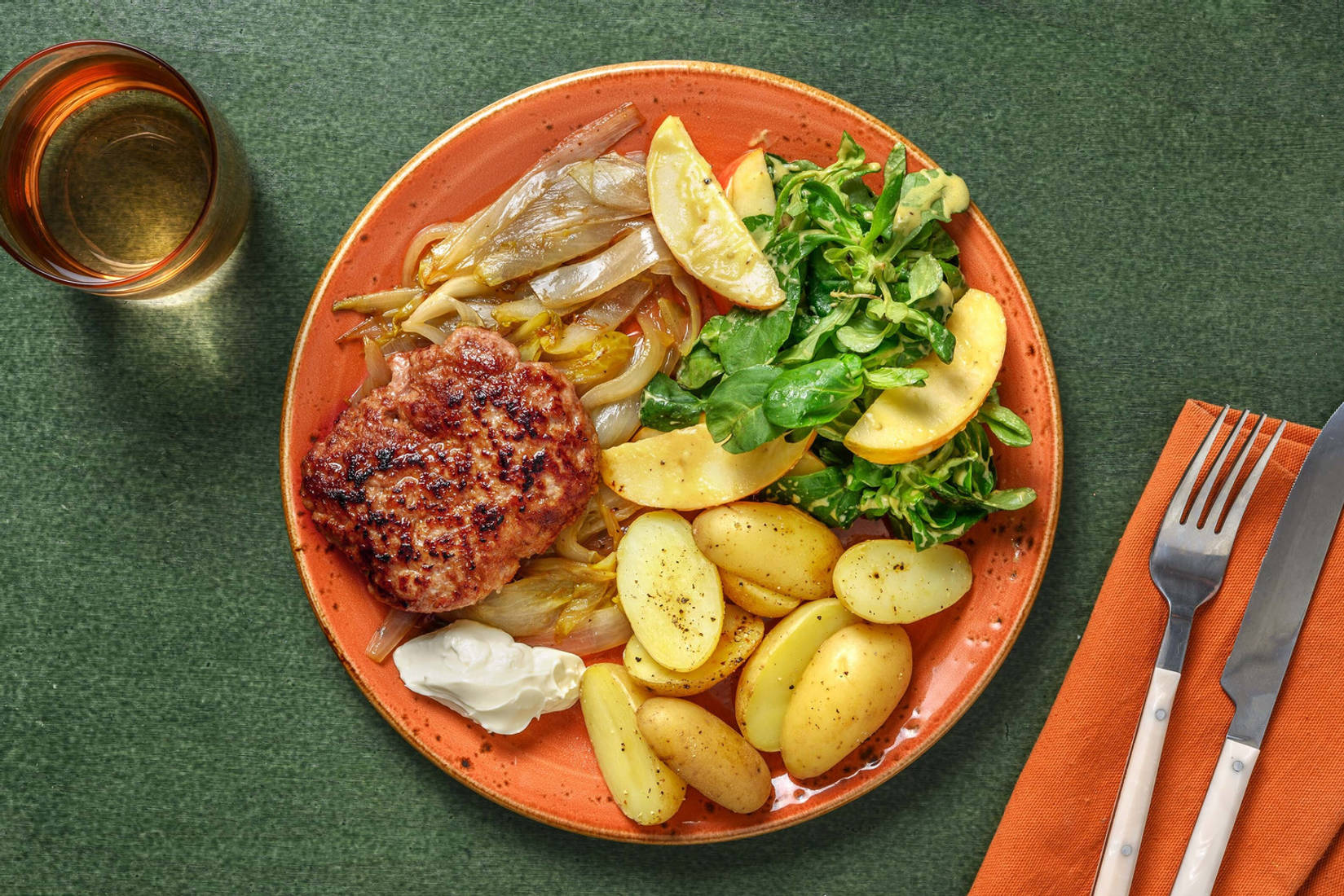 Duitse biefstuk met gekaramelliseerd witlof