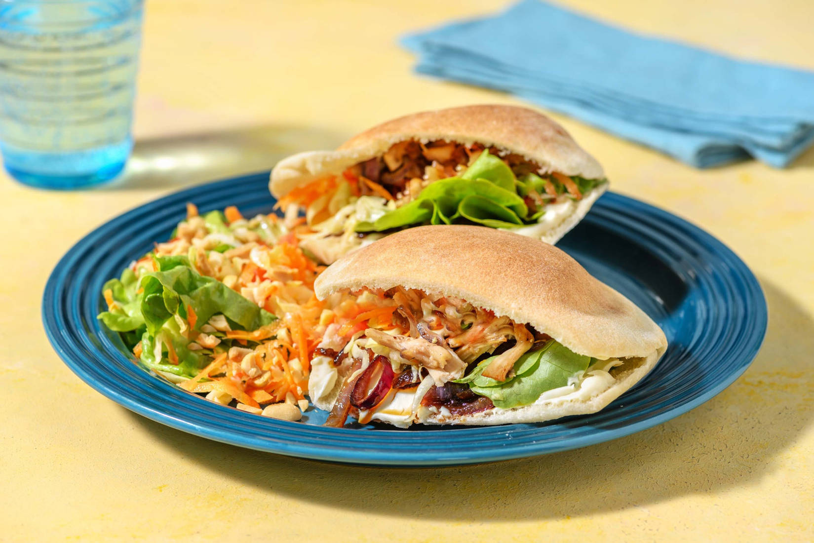 Pita au poulet laqué effiloché