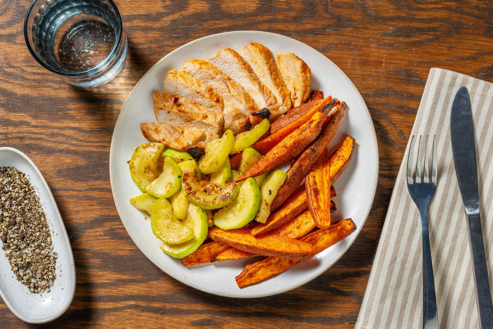 Fettine di maiale alla salsa BBQ