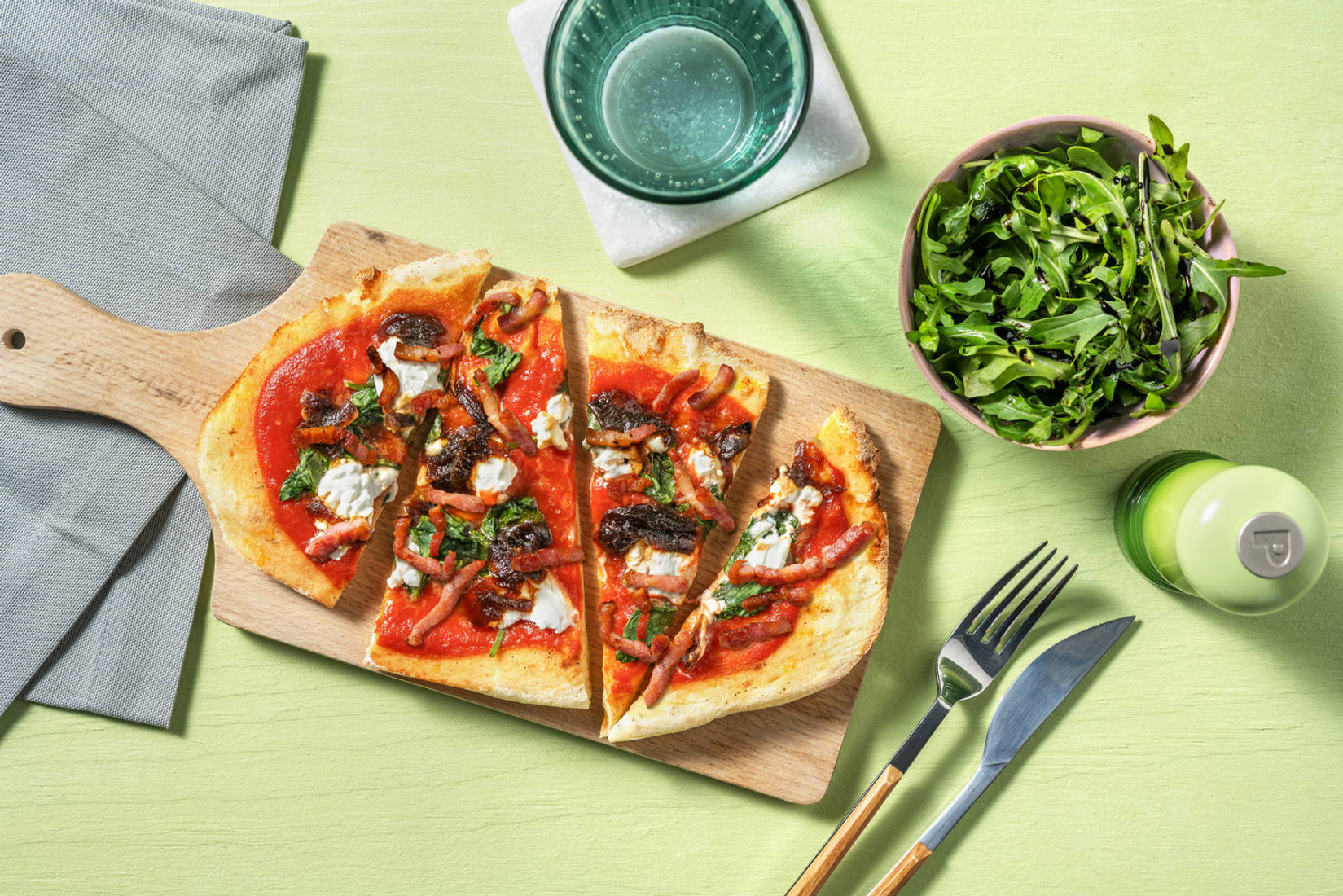 Baked Goat's Cheese, Bacon & Caramelised Onion Naanizza