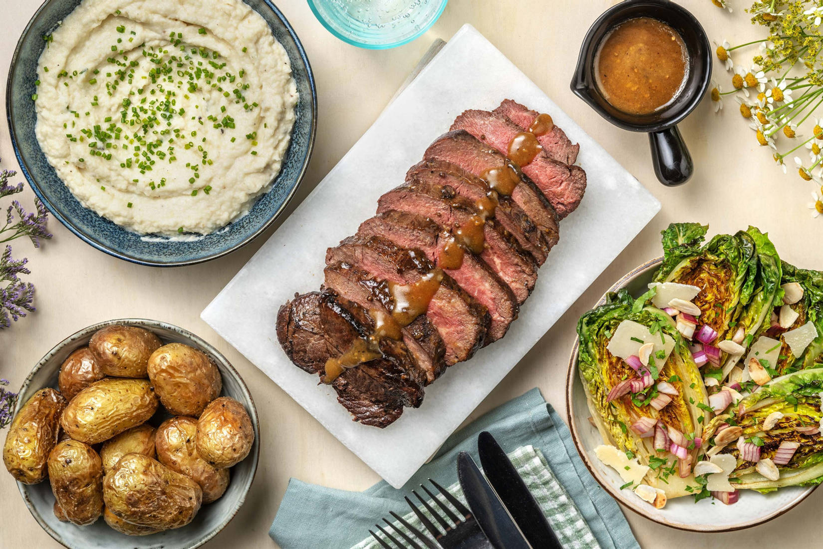 Feestelijke runderlende met geroosterde krieltjes en knolselderijcreme