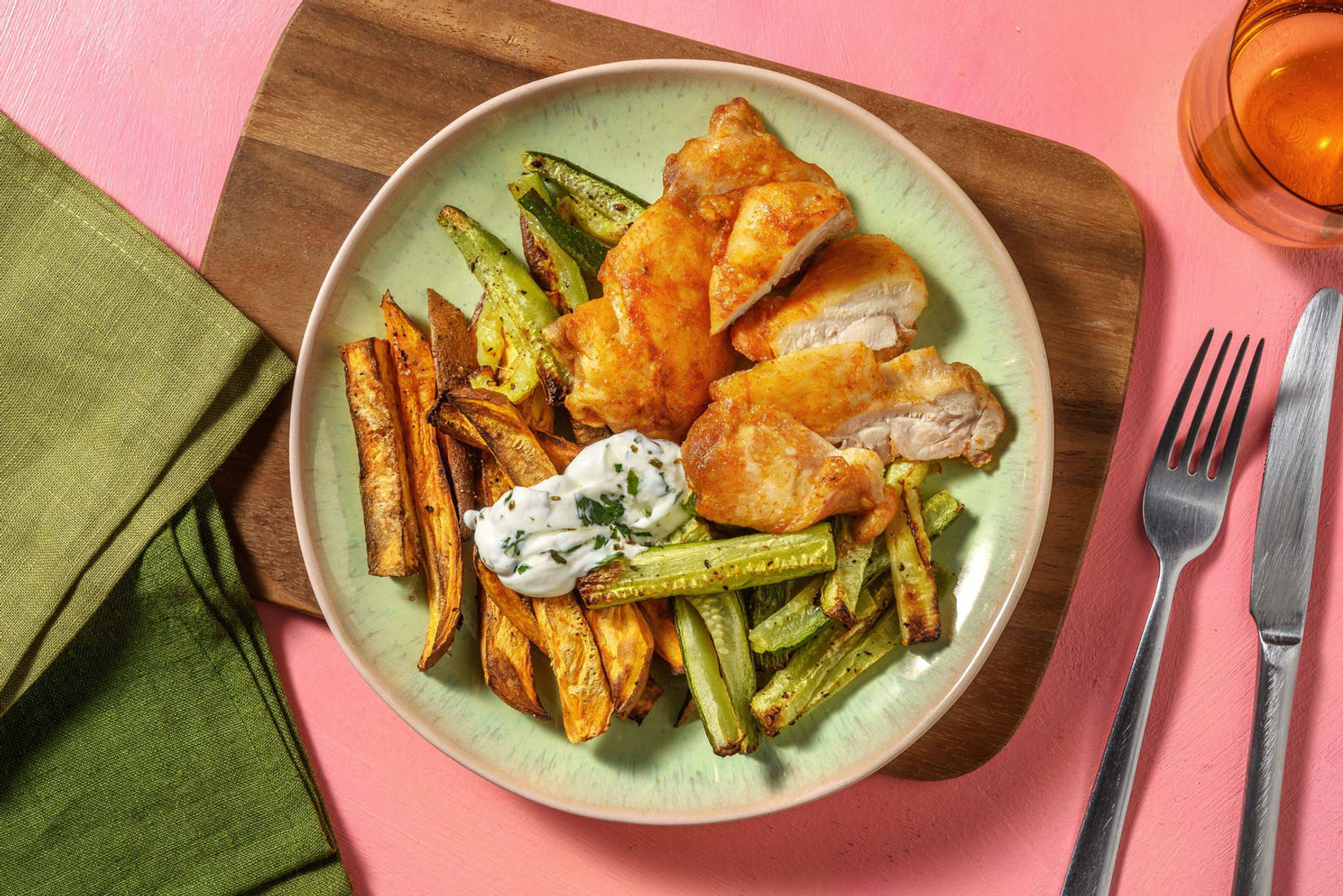 Pollo alla paprika e yogurt al prezzemolo