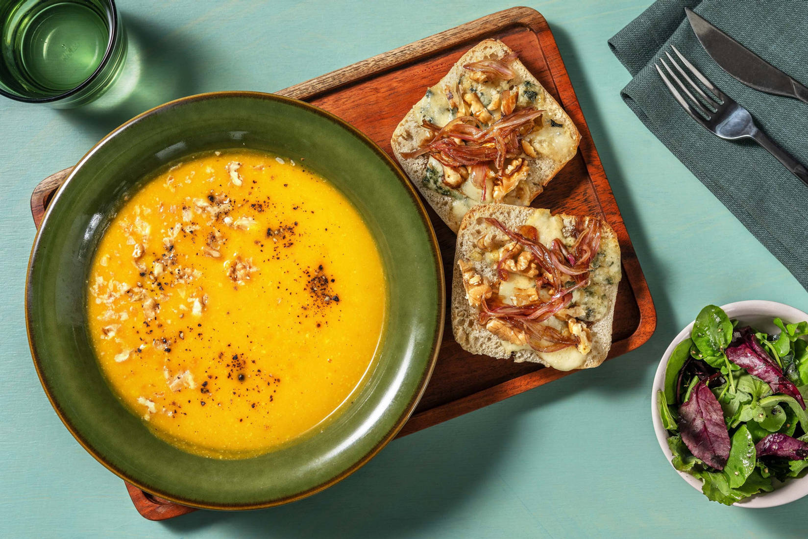 Velouté de butternut, cumin & noix