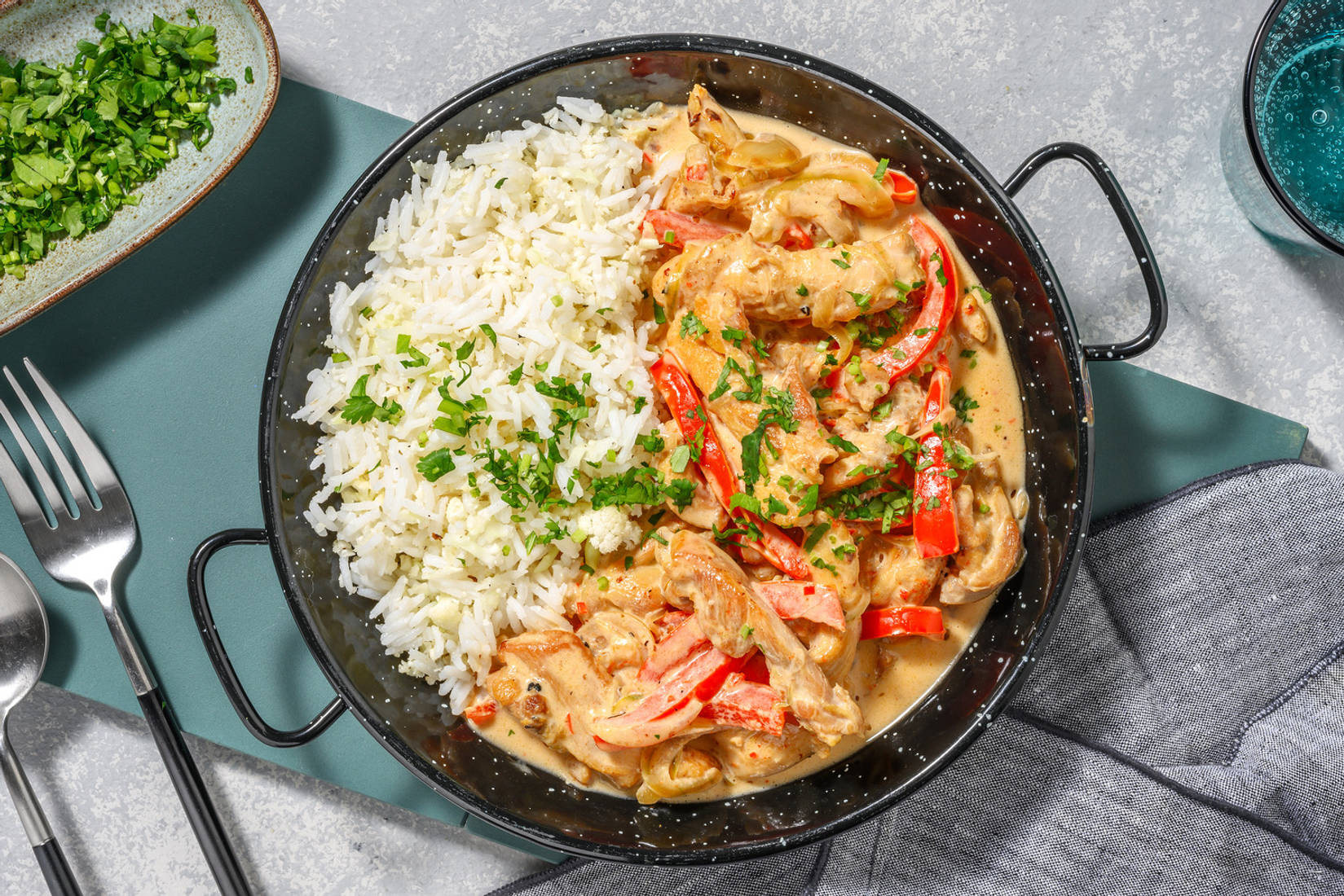 Curry de poulet et riz de chou-fleur