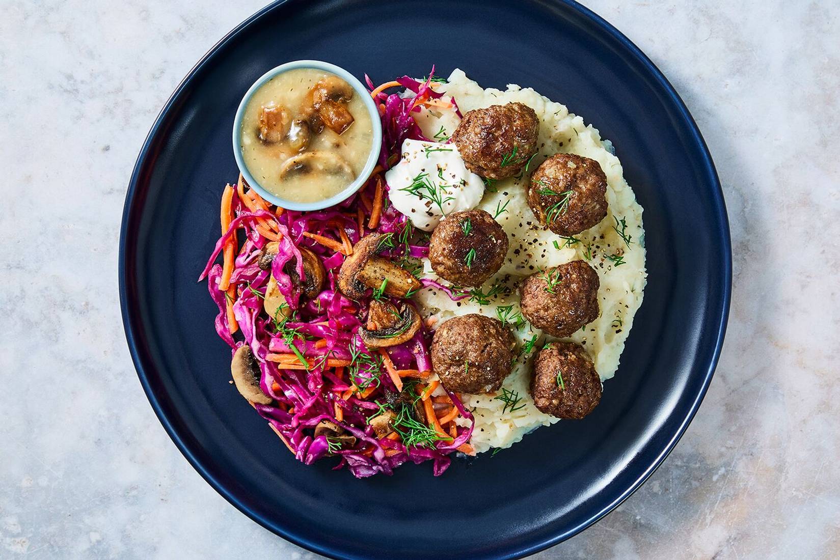Boulettes de Beyond Meat® à la polonaise en sauce aux champignons et à l'aneth