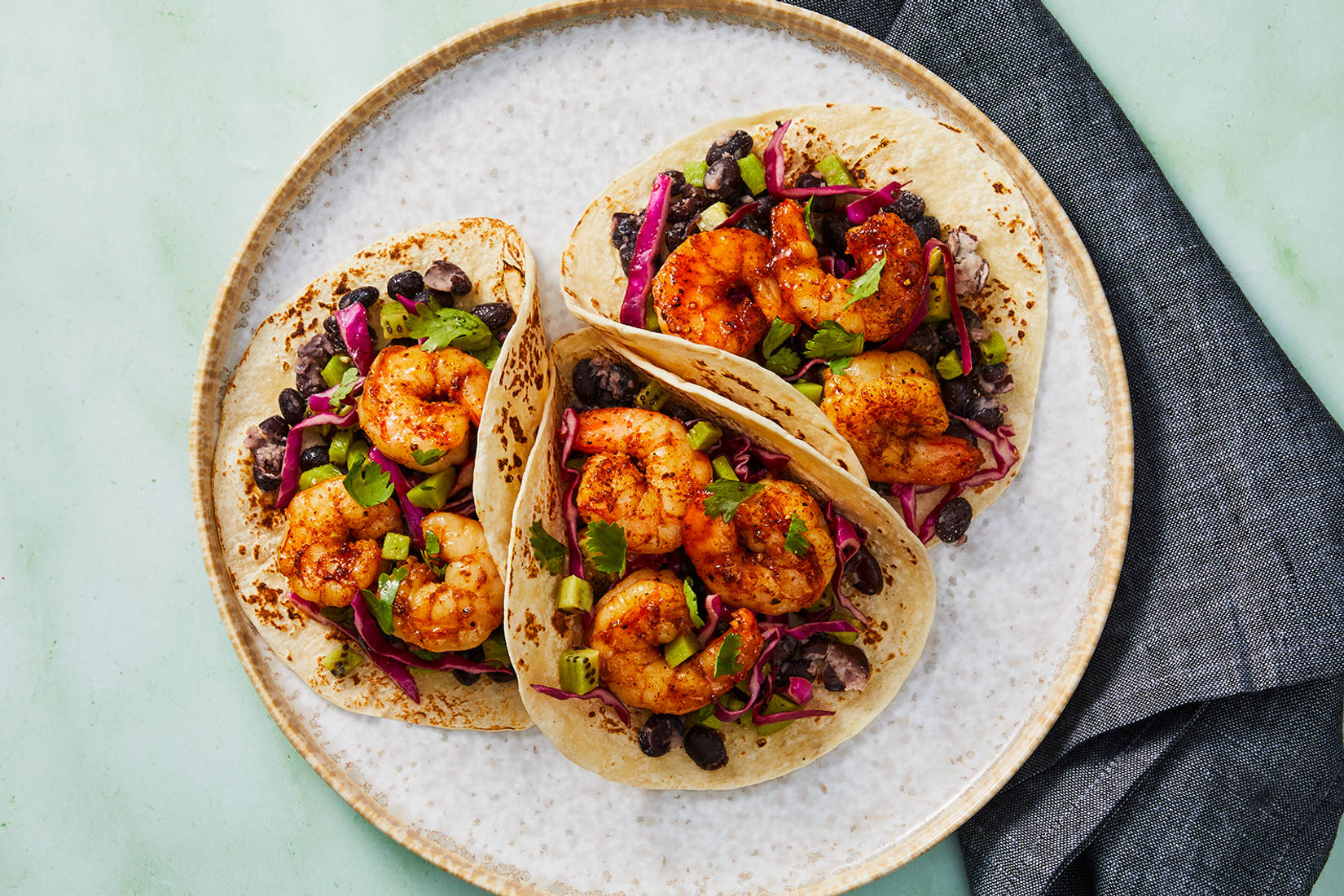 Tacos de crevettes sucrés-épicés super rapides
