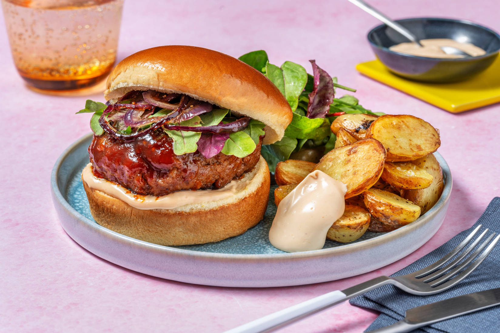 Burger goloso di manzo e maiale stile USA