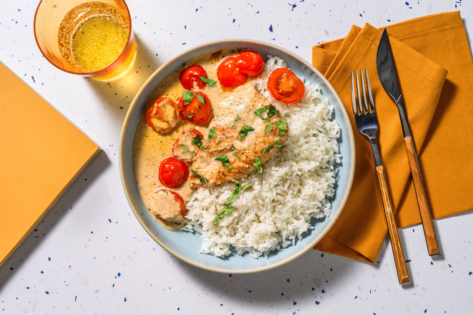 Pollo en salsa cremosa de menta