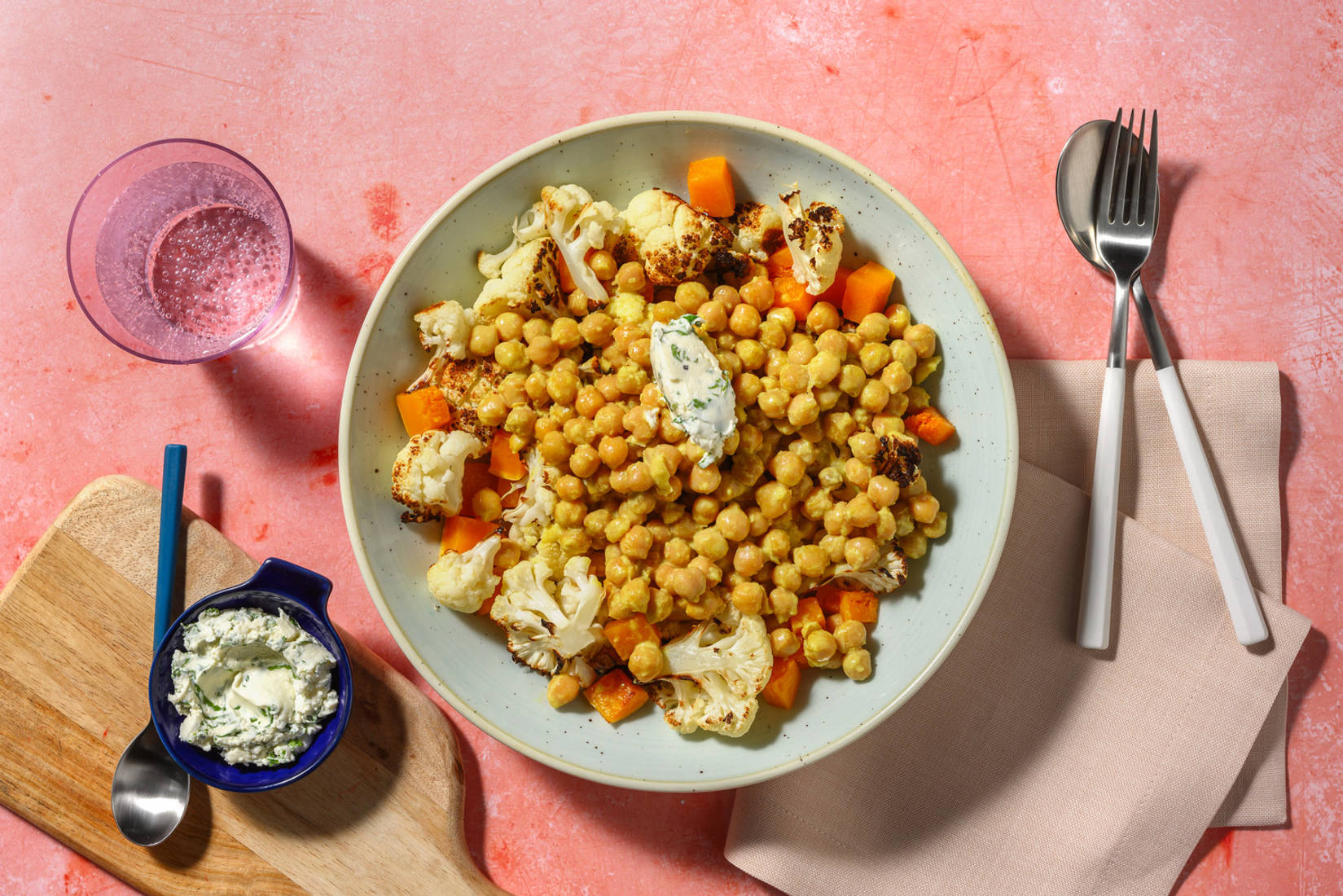 Chana masala: curry de garbanzos con salmón y calabaza