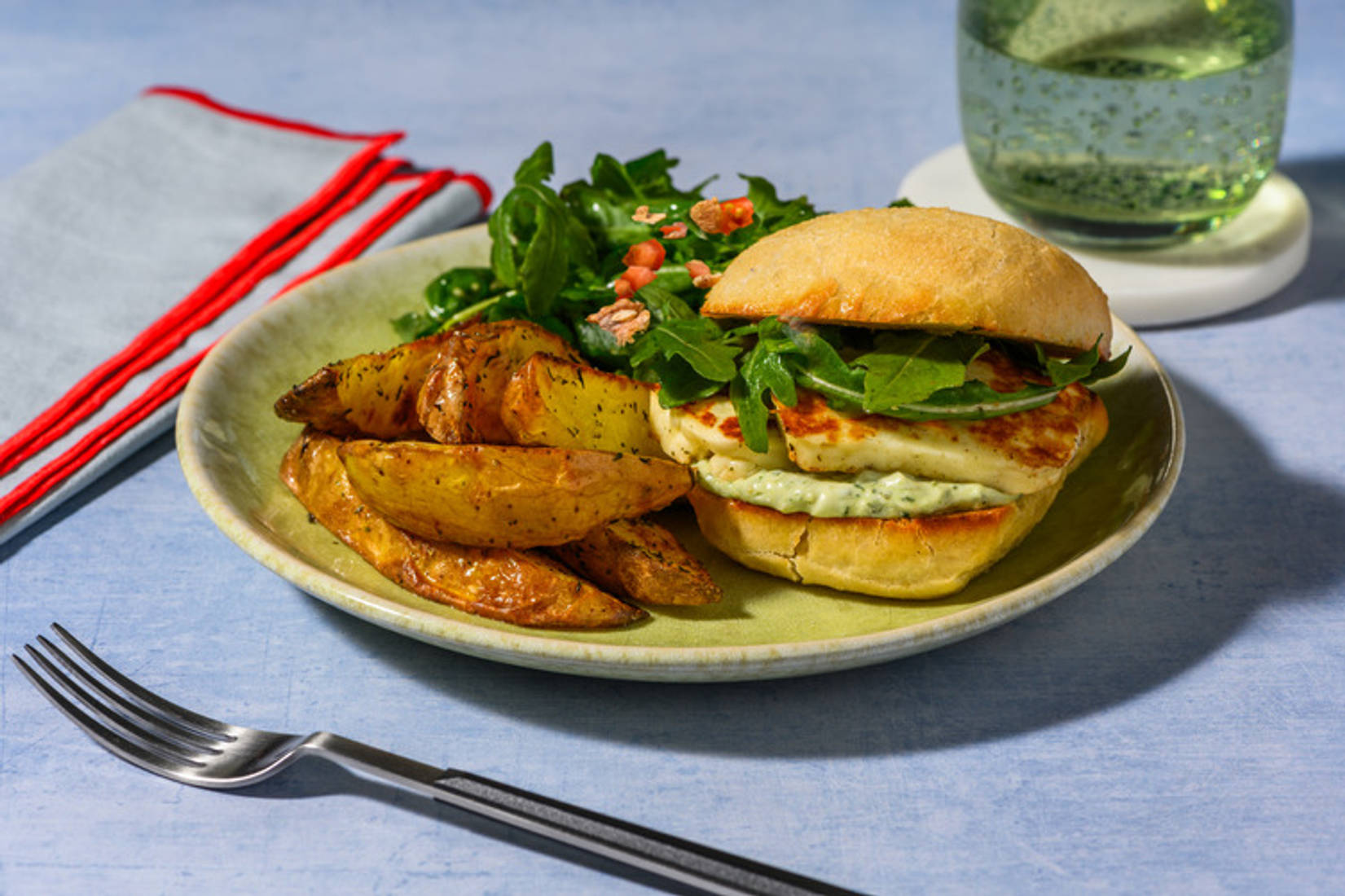 La Chipriota: chapata de queso con mayonesa de pesto