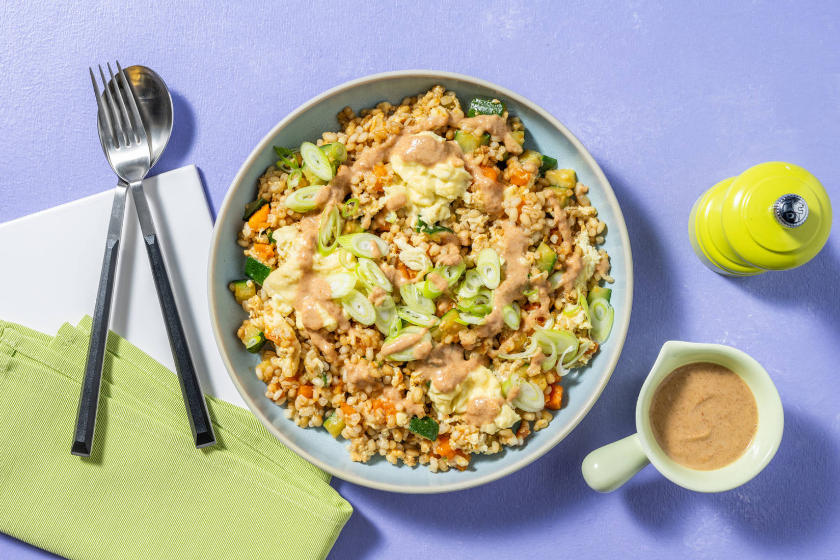 Orzo e uova saltati alla cantonese