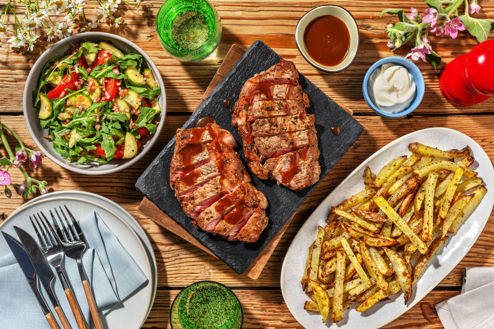 Marinerad ryggbiff och rödvinssås