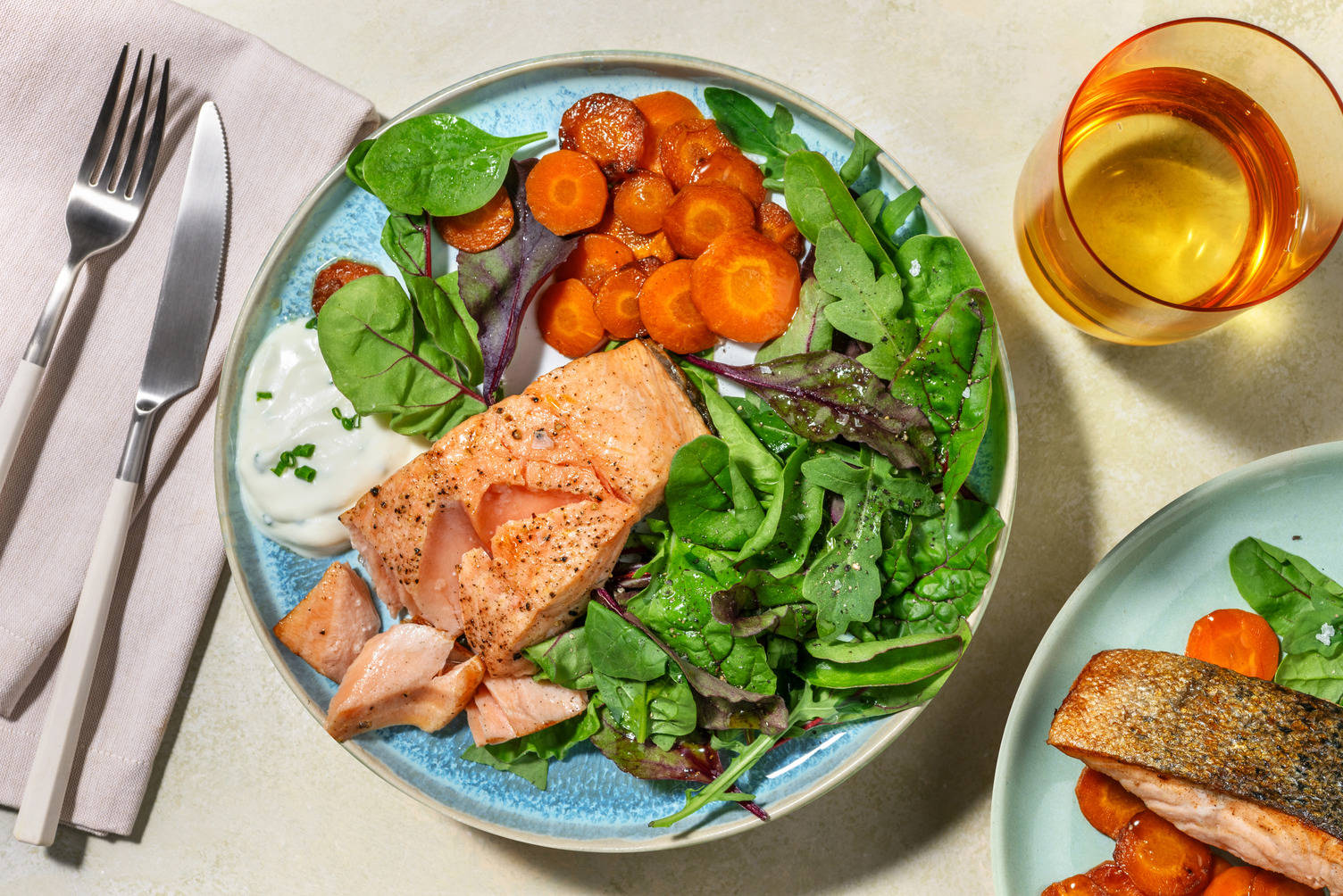 Salmone fresco e yogurt all'erba cipollina