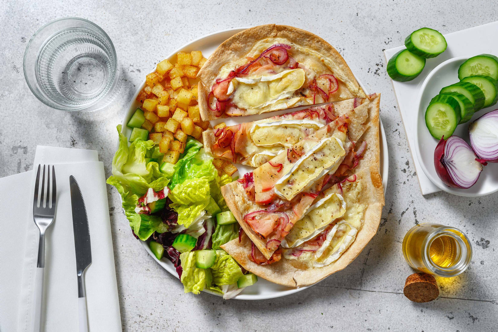 Flammekueche au brie et à la pomme