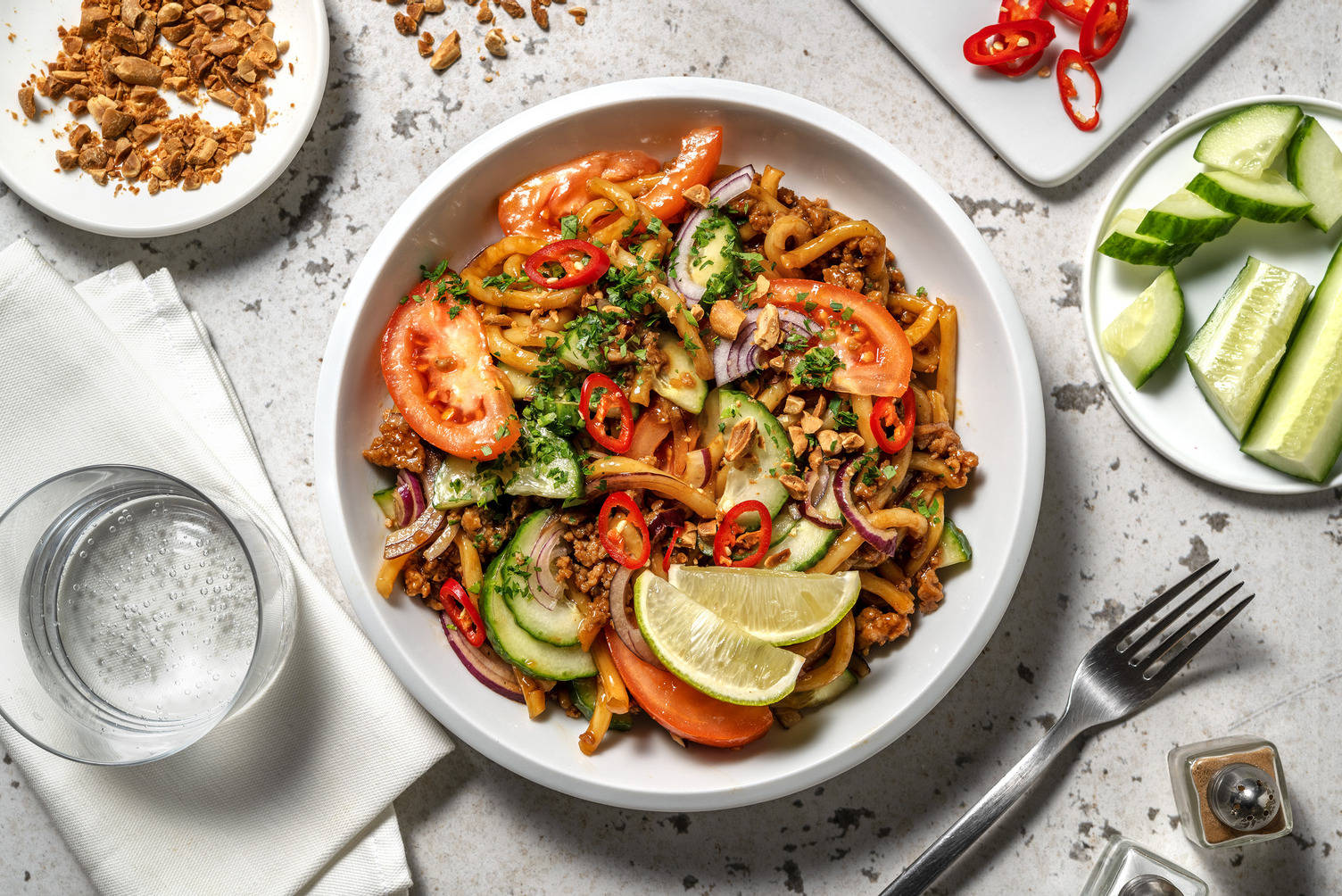 Aziatisch geïnspireerde noedelsalade met kip