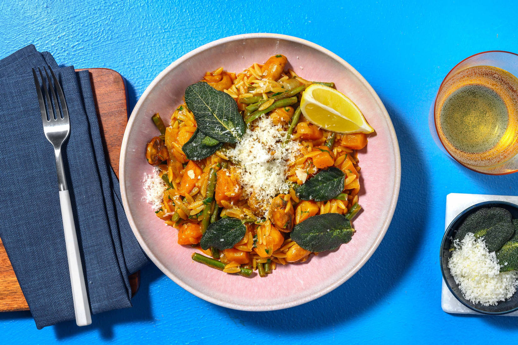 Risoni mit Hokkaido, Buschbohnen und Pilzen