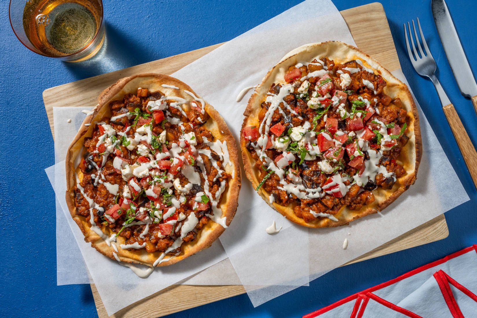 Flatbread met veggie gehakt en witte kaas