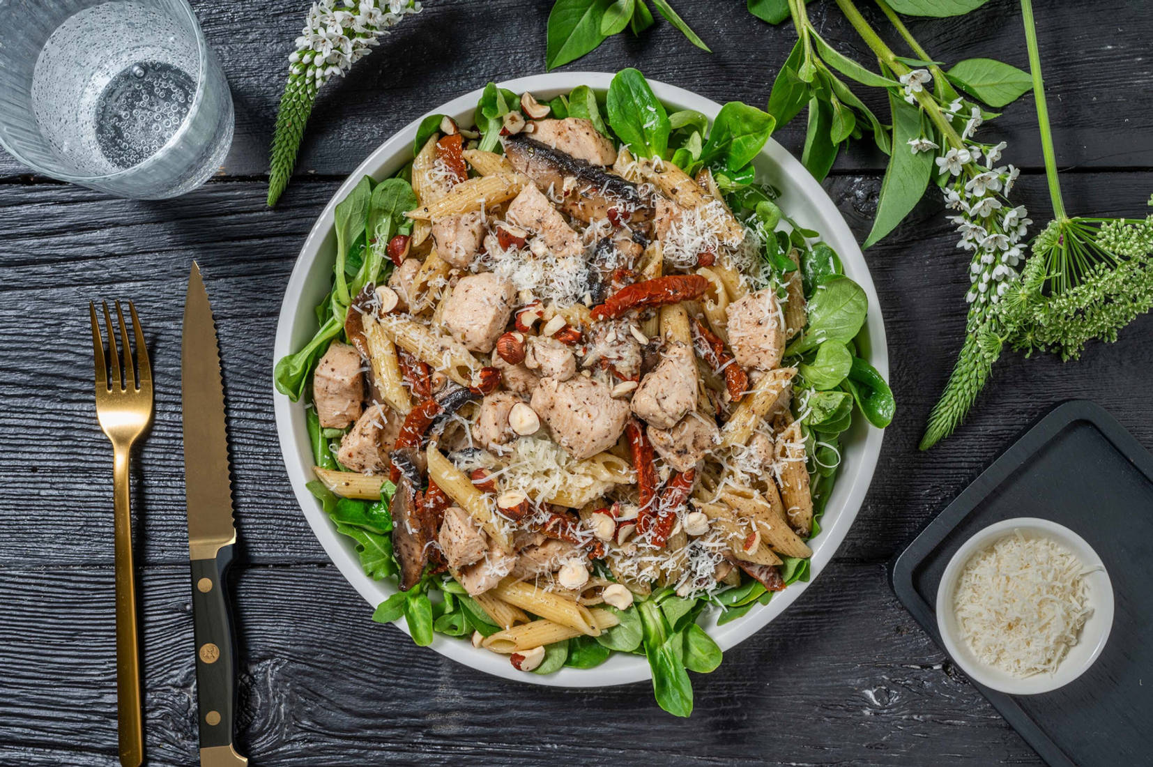 Penne di pollo & pesto de champignons