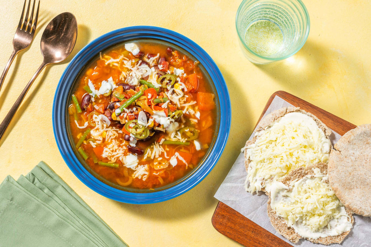 Soupe de légumes aux épices mexicaines et piment vert
