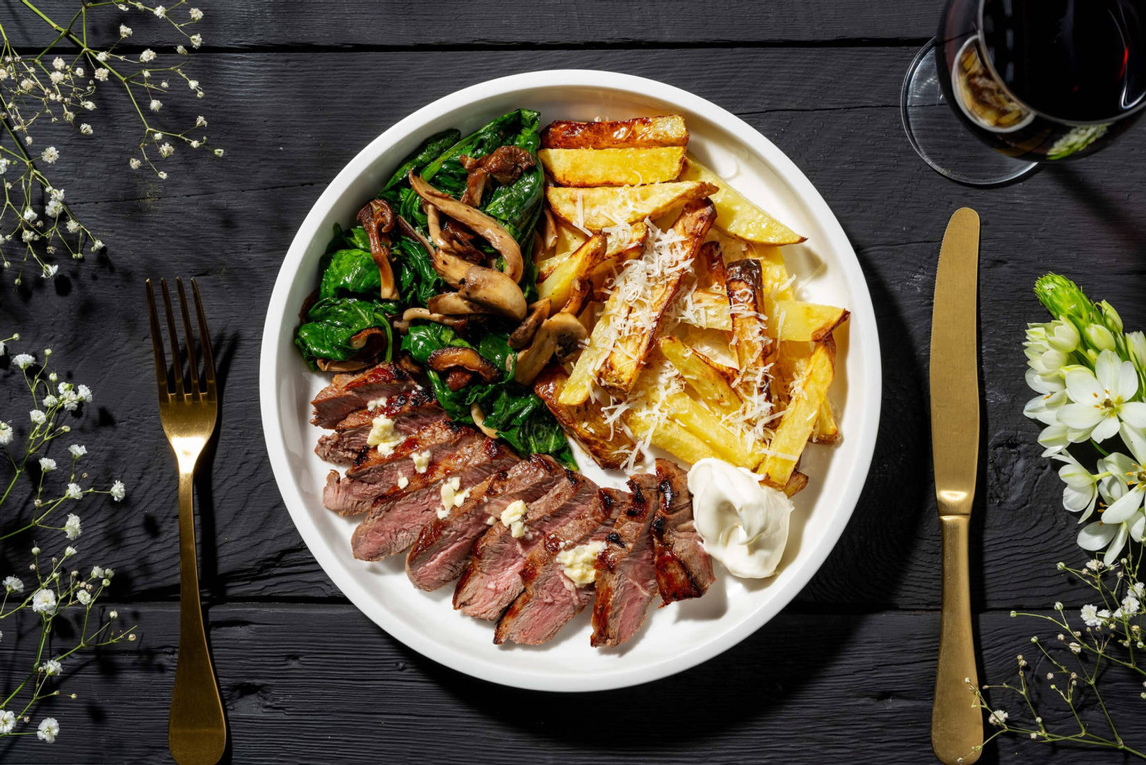 Gemarineerde biefstuk met boter met truffelaroma