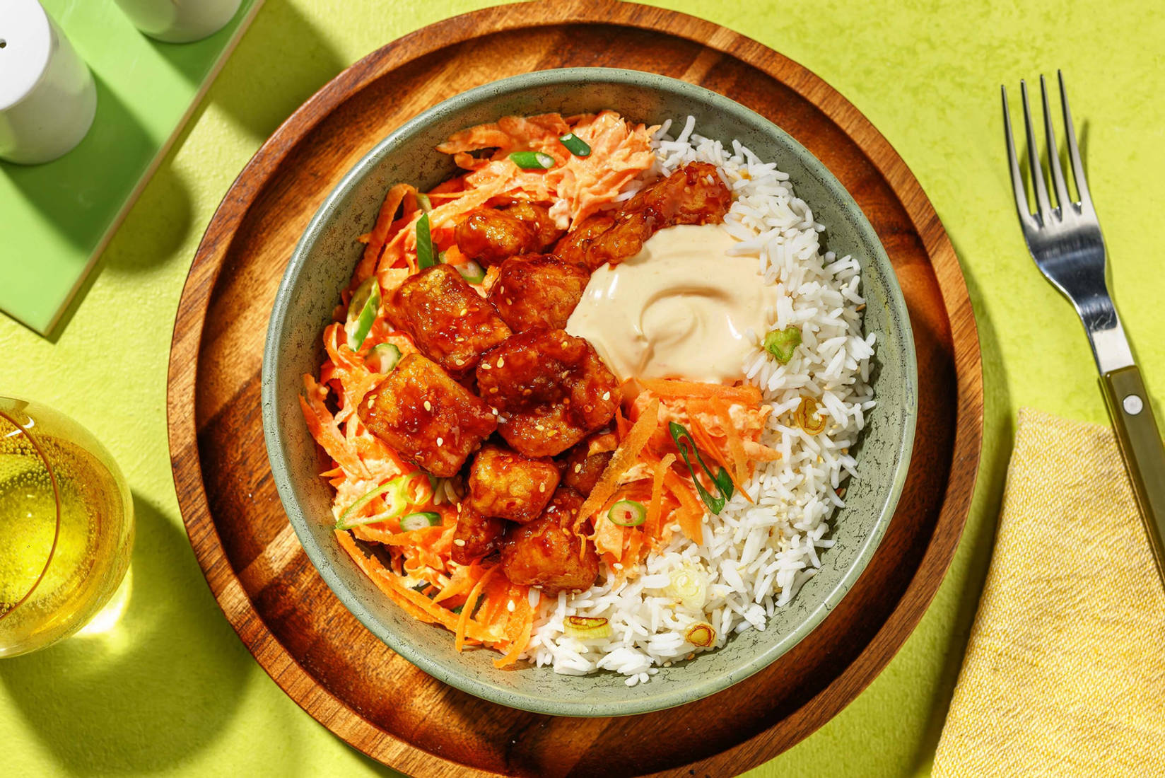 Asiatisch glasierter Lachs auf Sesamreis