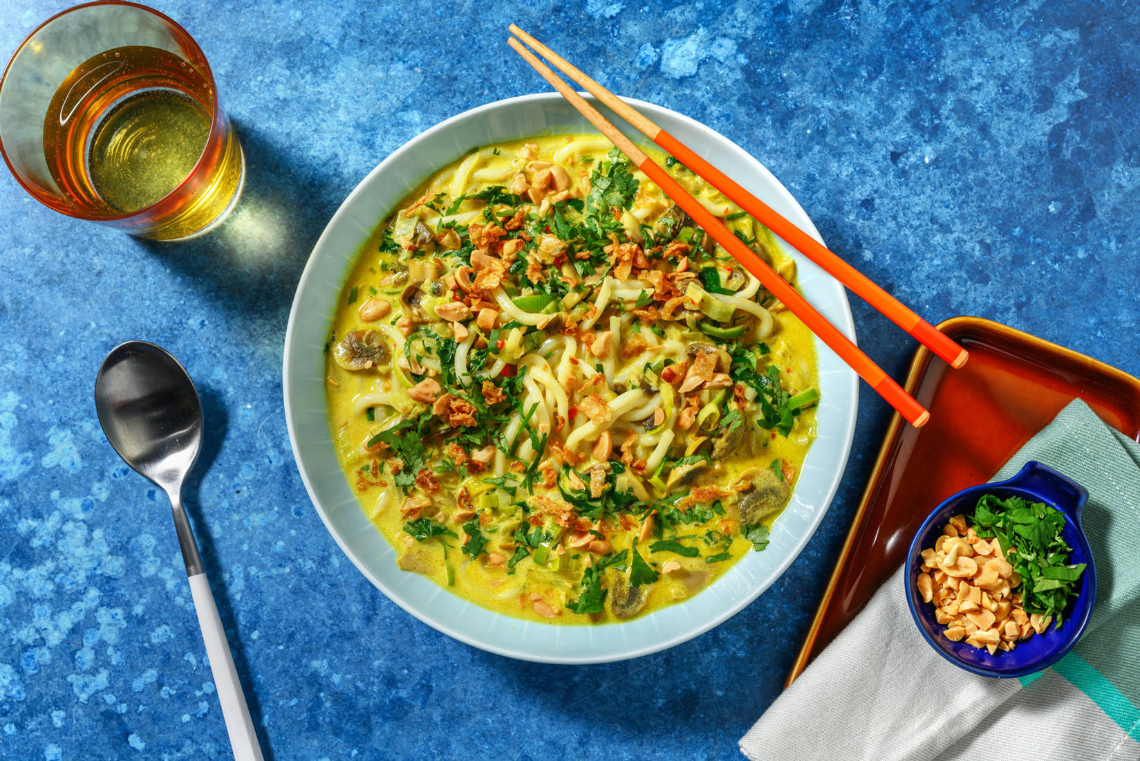 Curry-noedelsoep met kokosmelk