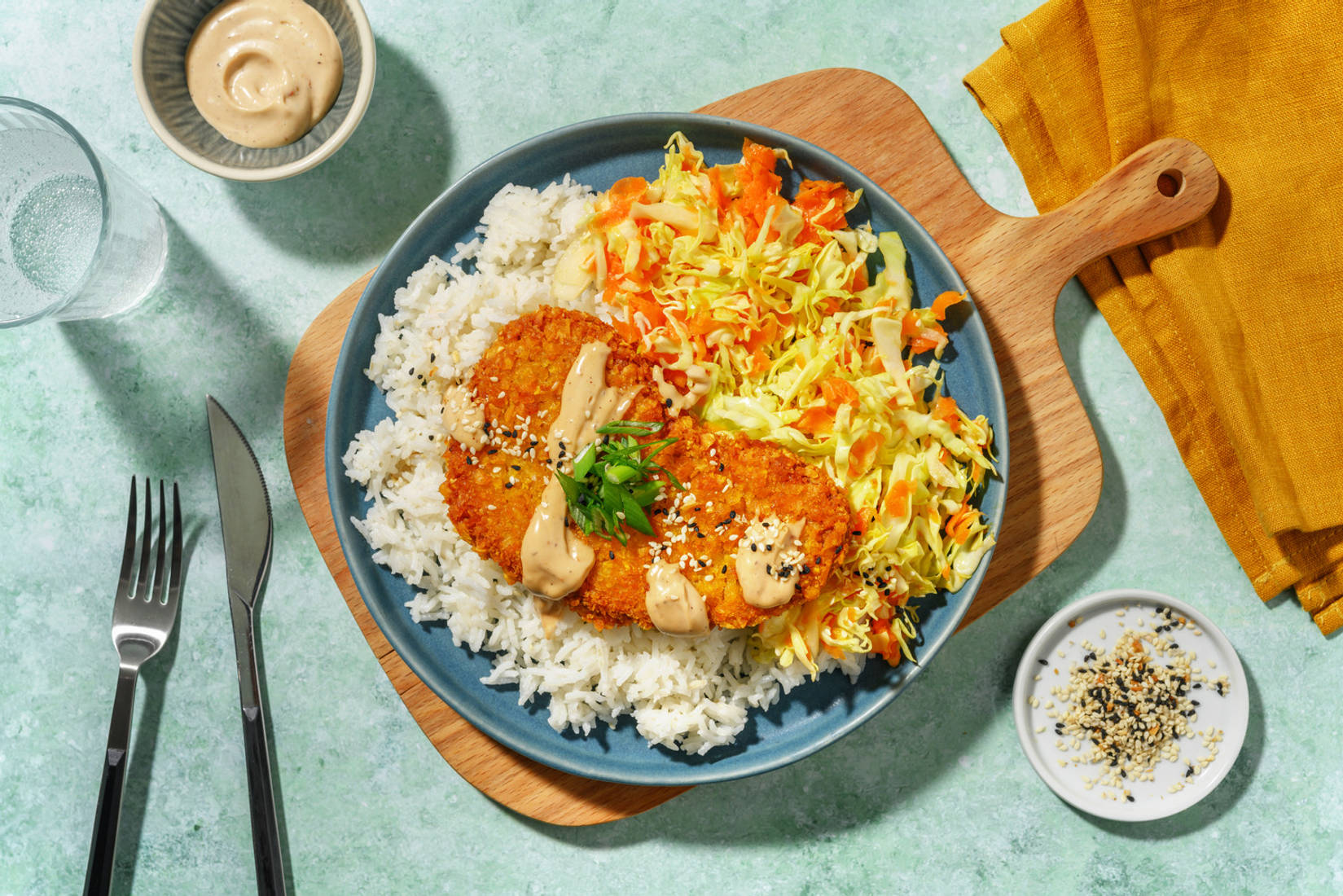 Escalope panée végé sur riz à l'ail et au gingembre