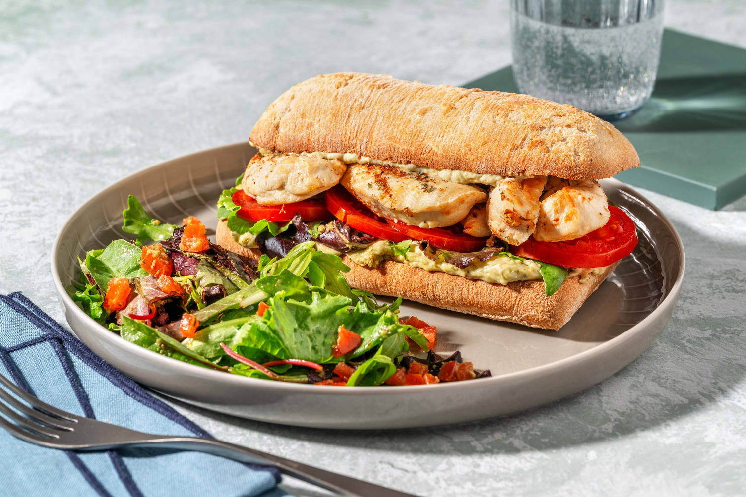 Sandwichs au poitrines de poulet à l’ail