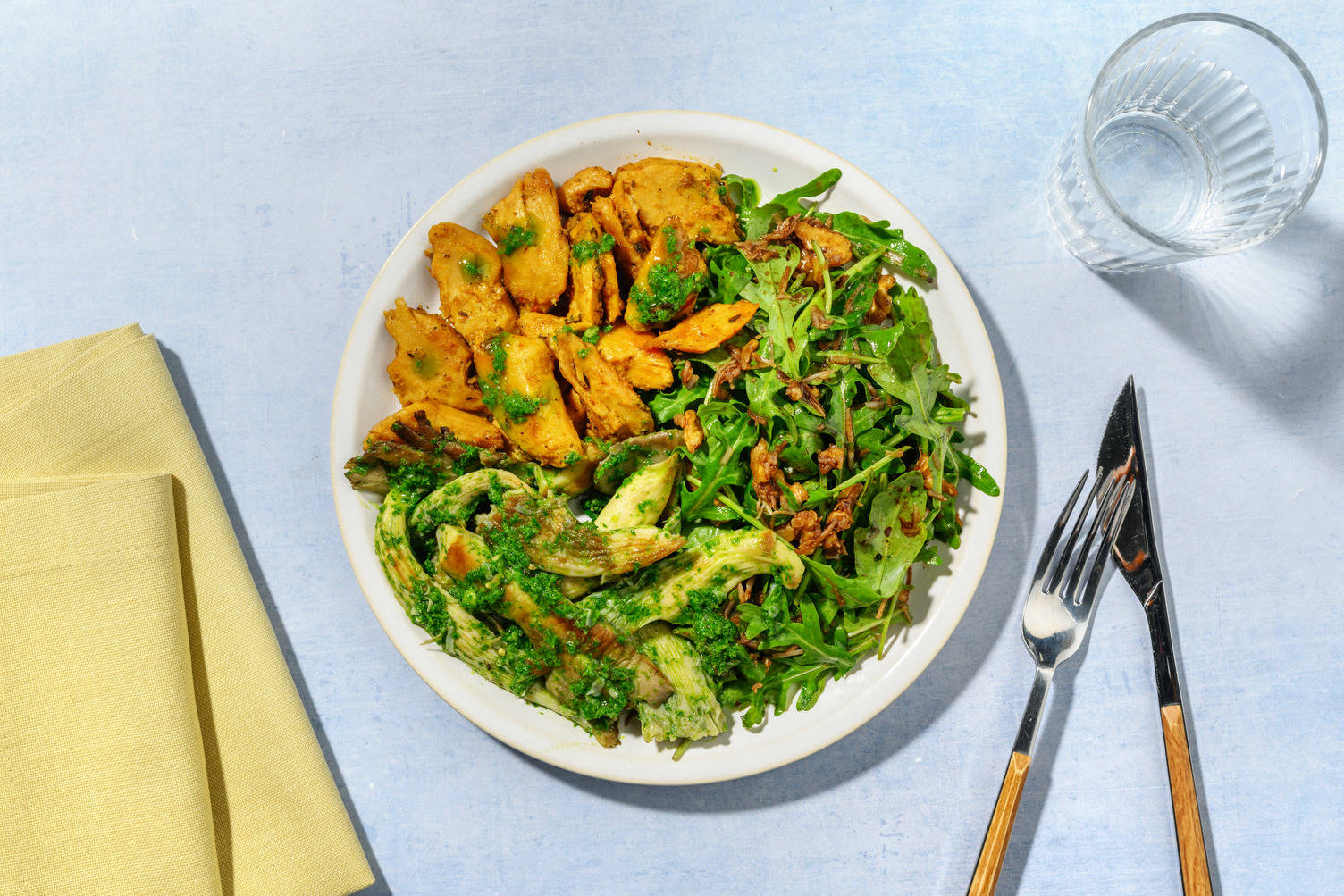 Heura con gírgolas al aceite de perejil