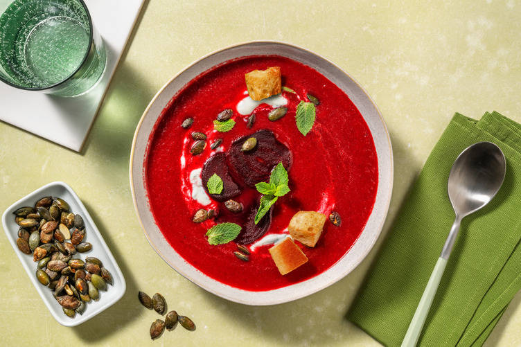 Crema casera de remolacha a la menta