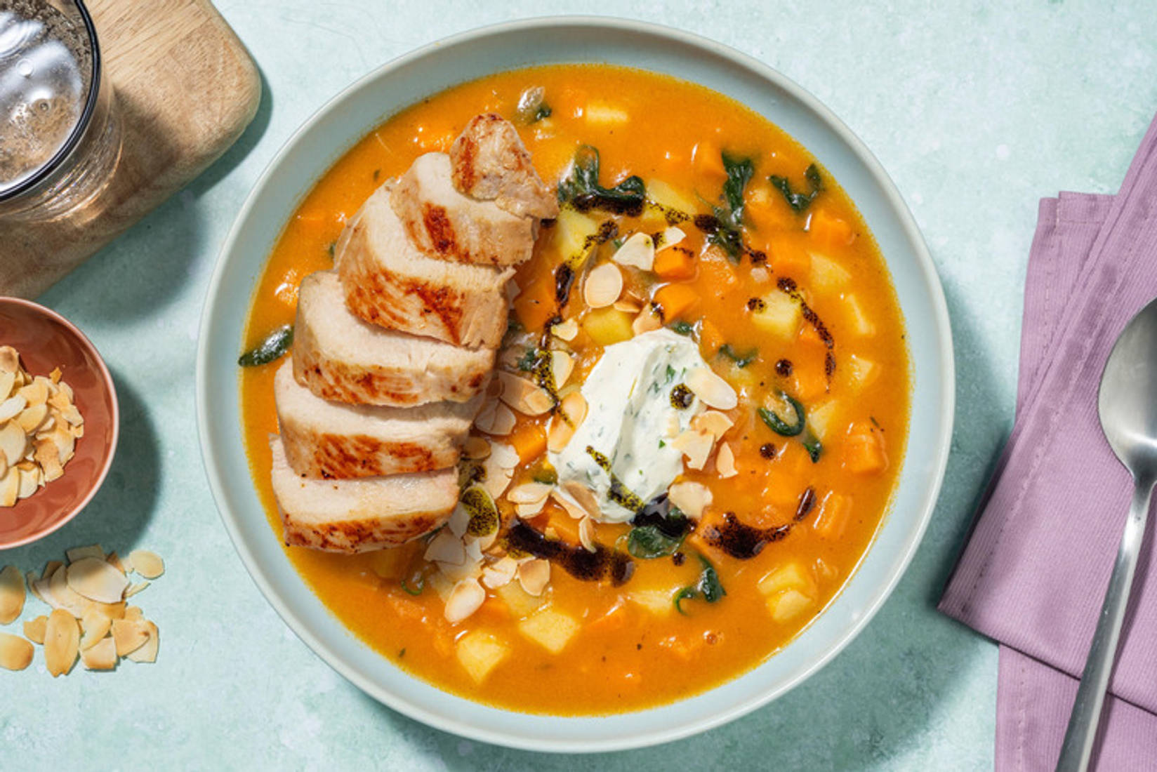 Süßkartoffeleintopf mit Spinat & extra Bio-Hähnchenbrust